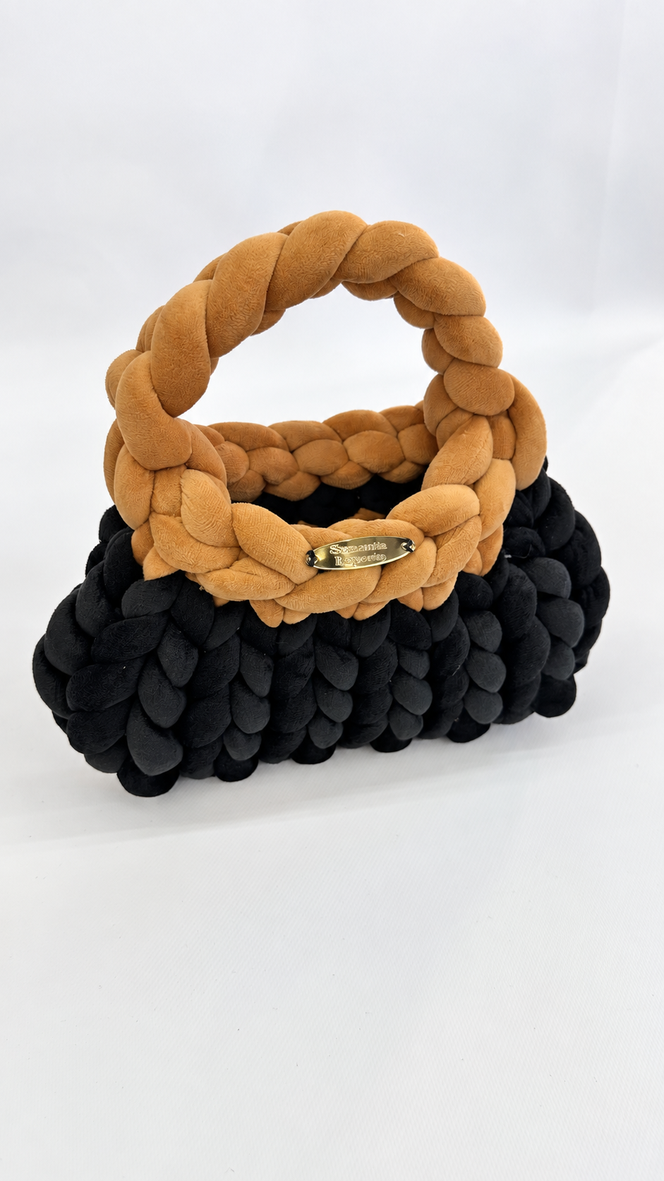 BORSETTA AMBER KNOT
