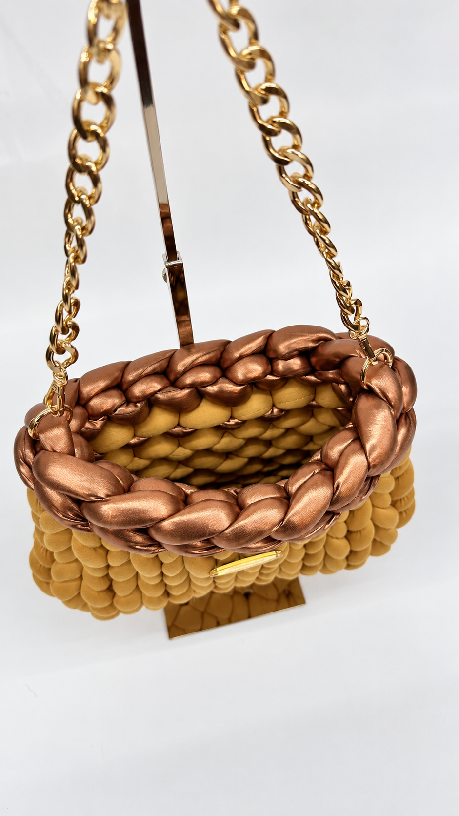 BORSA CARAMEL & BRONZE INTRECCIATA CON CATENA ORO