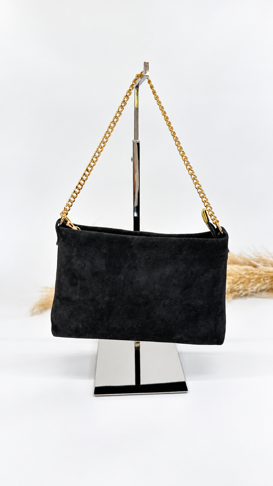 POCHETTE SCAMOSCIATA CON CATENELLA NERA