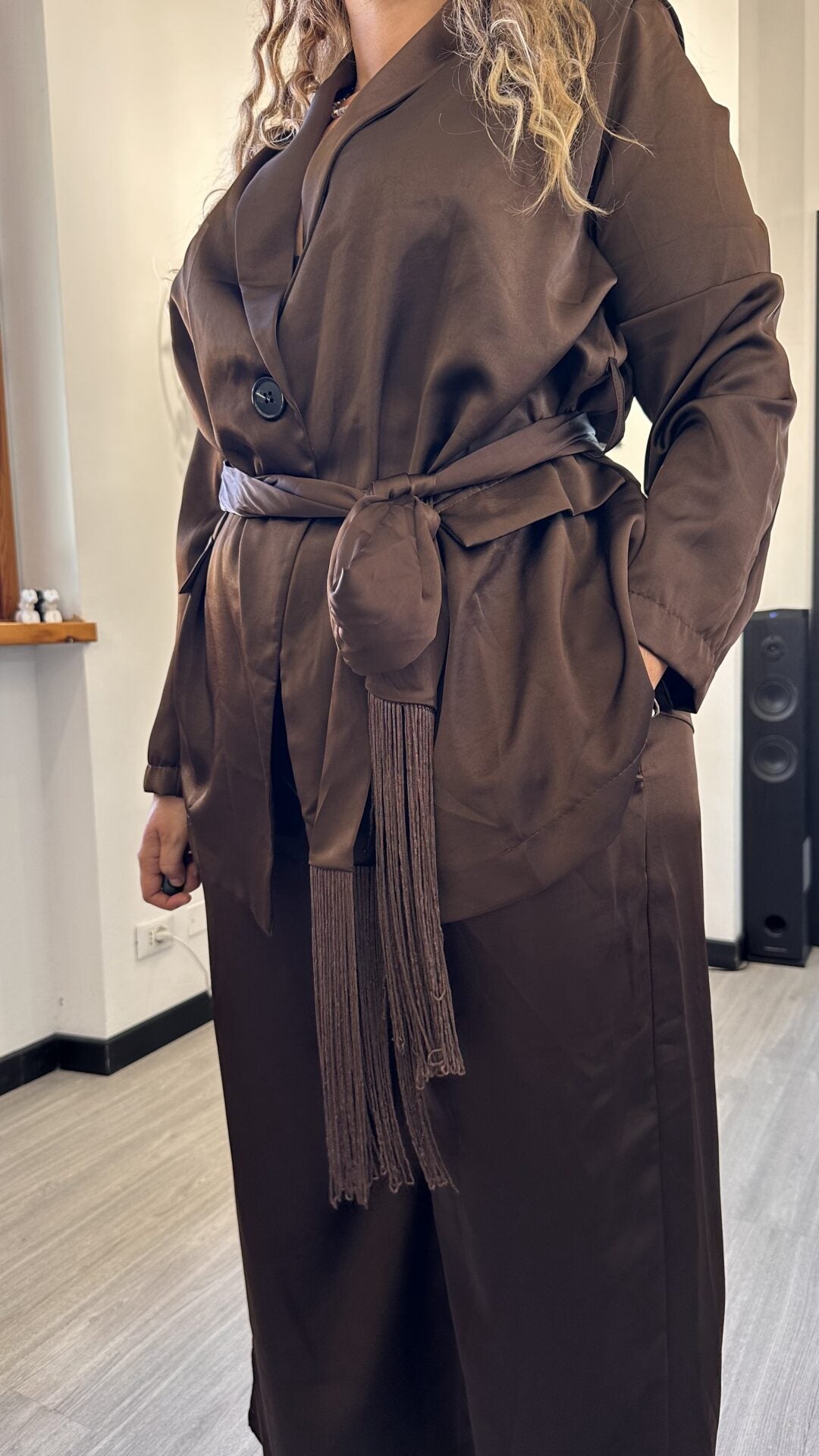 COORDINATO SATIN CON FRANGE MARRONE