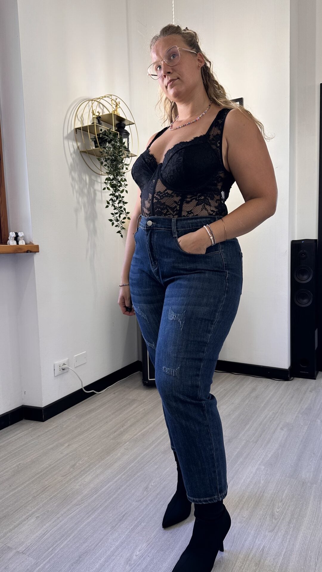 0083 JEANS A SIGARETTA CON STRAPPI