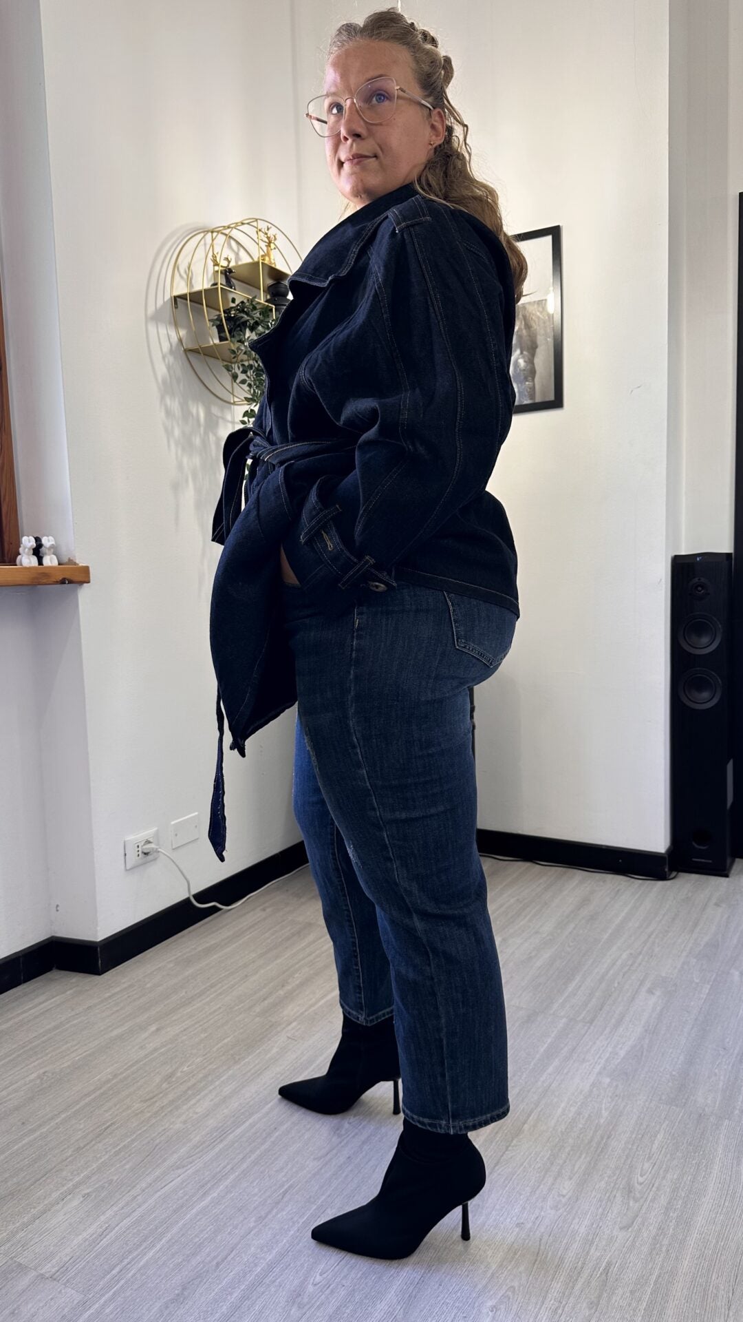 GIACCA IN JEANS SCURO CON CINTURA
