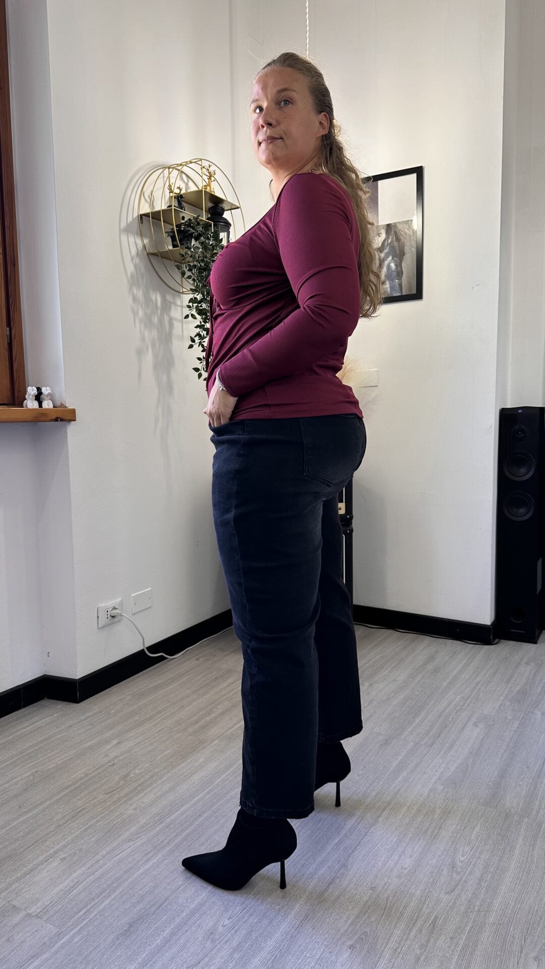 MAGLIETTA CON FIOCCO BORDEAUX