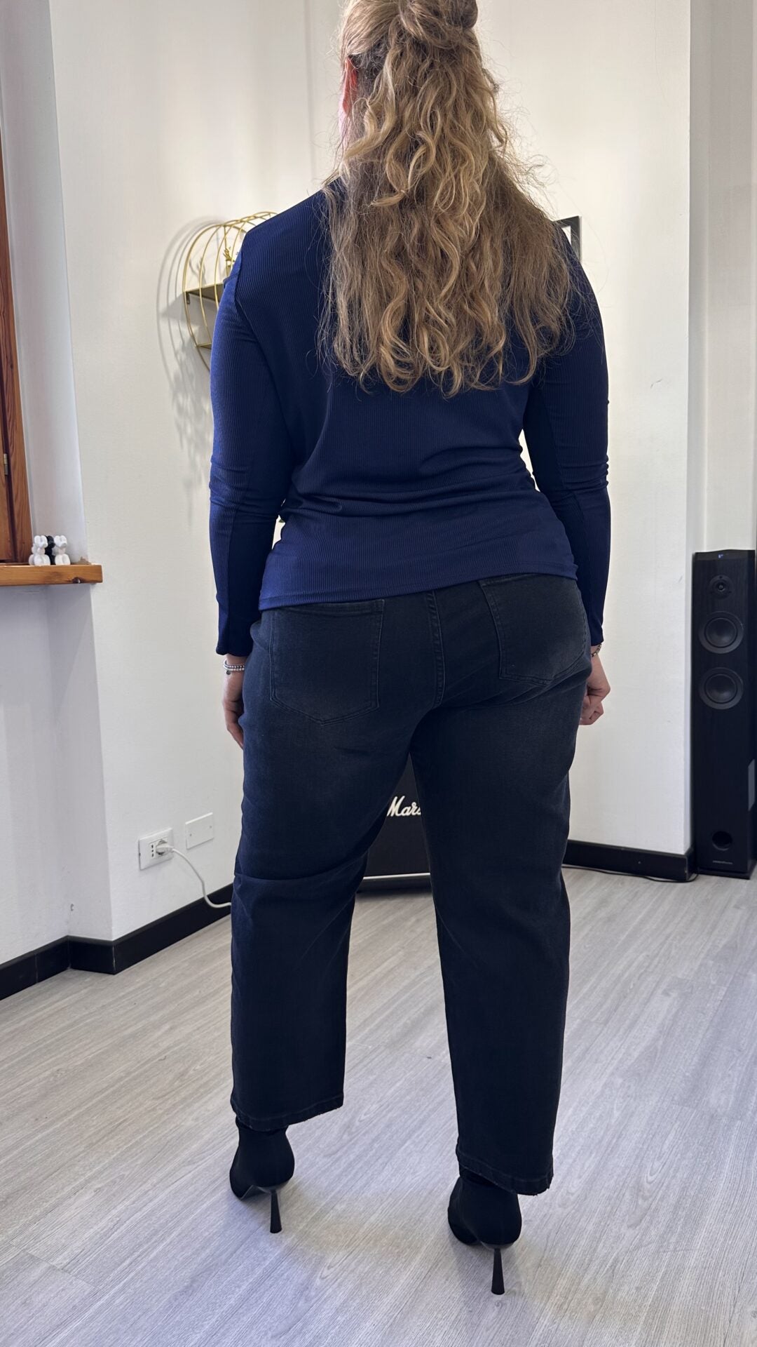 MAGLIETTA CON FIOCCO BLU