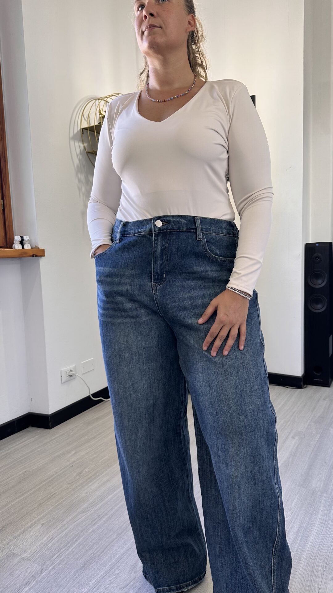 BODY CLASSICO SCOLLO A V BIANCO