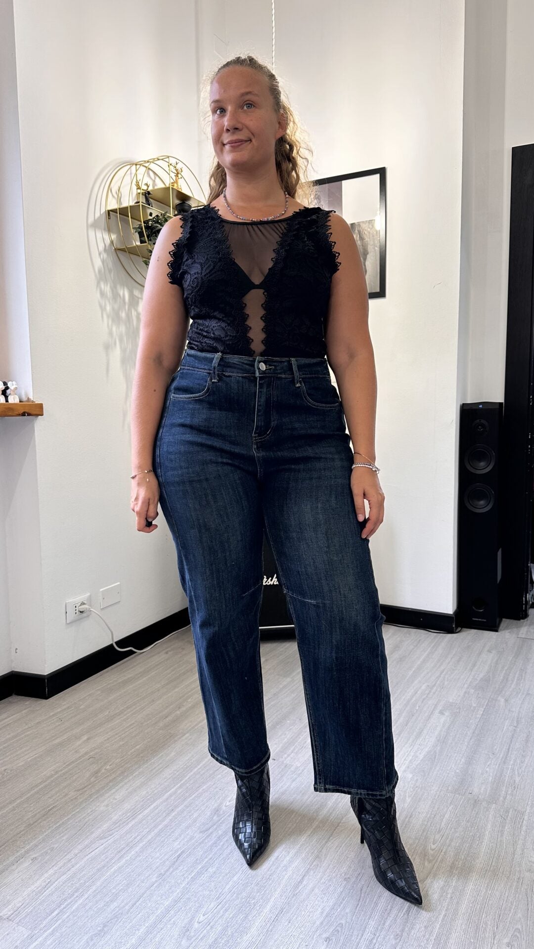 BODY CON PIZZO E TRASPARENZE NERO