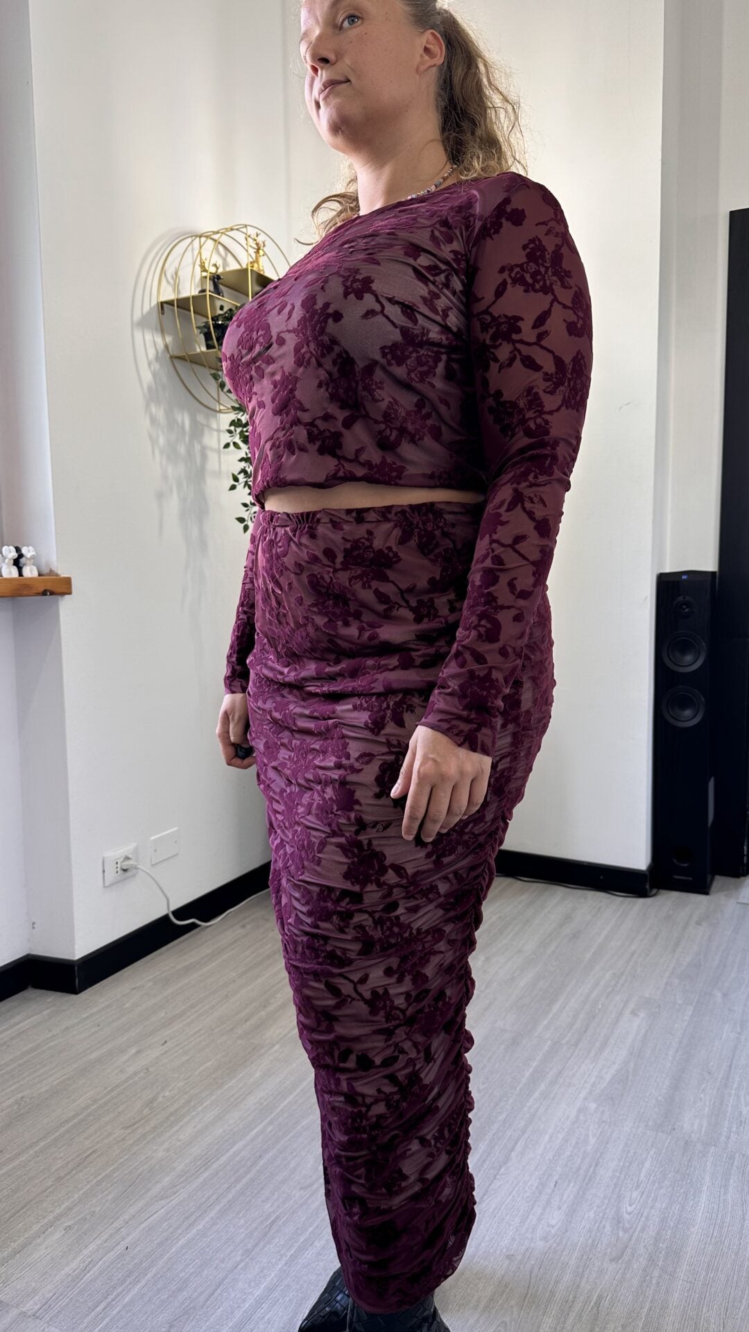 COORDINATO GLAM CON FIORI BORDEAUX