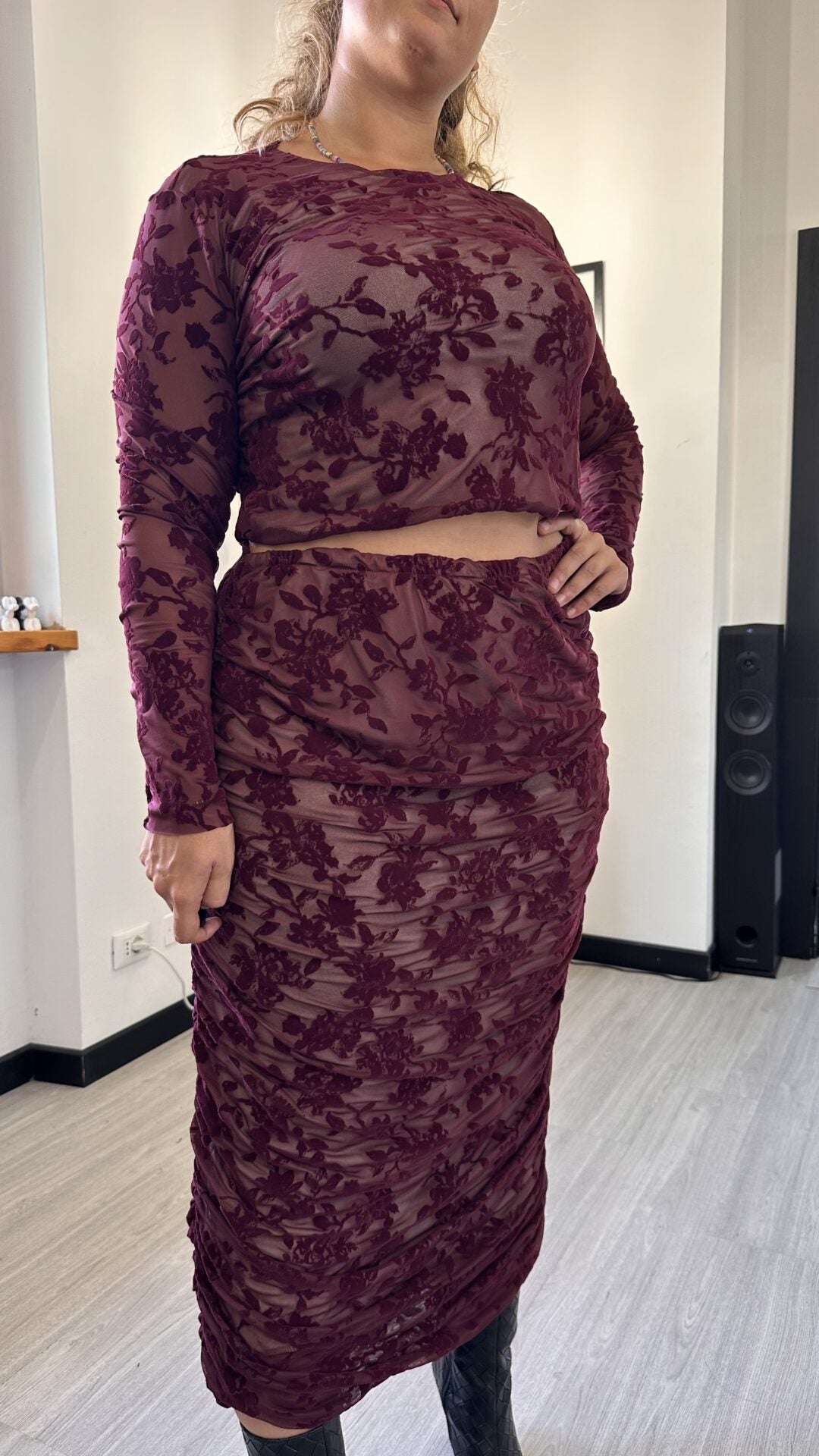 COORDINATO GLAM CON FIORI BORDEAUX