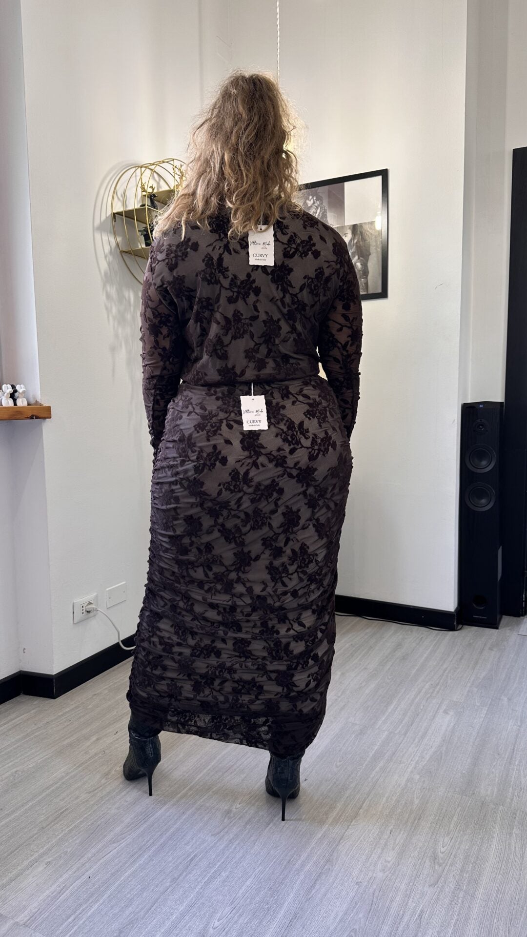 COORDINATO GLAM CON FIORI MARRONE