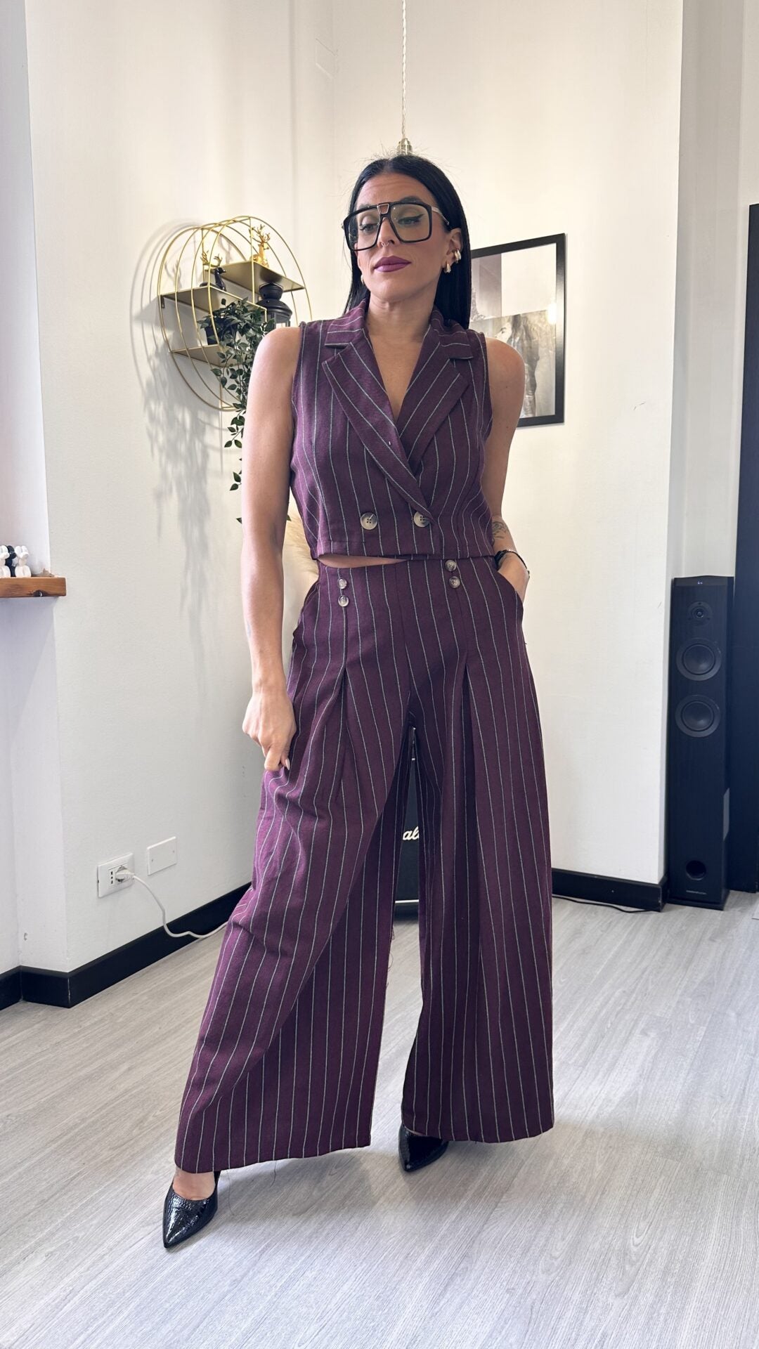 COORDINATO CON PANCIOTTO A RIGHE BORDEAUX