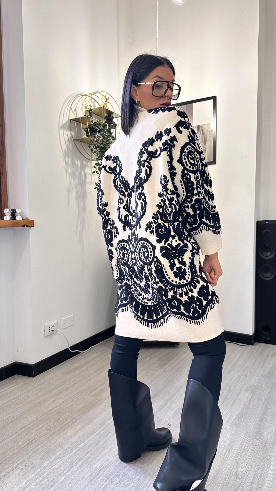 CARDIGAN CON RICAMI BIANCO