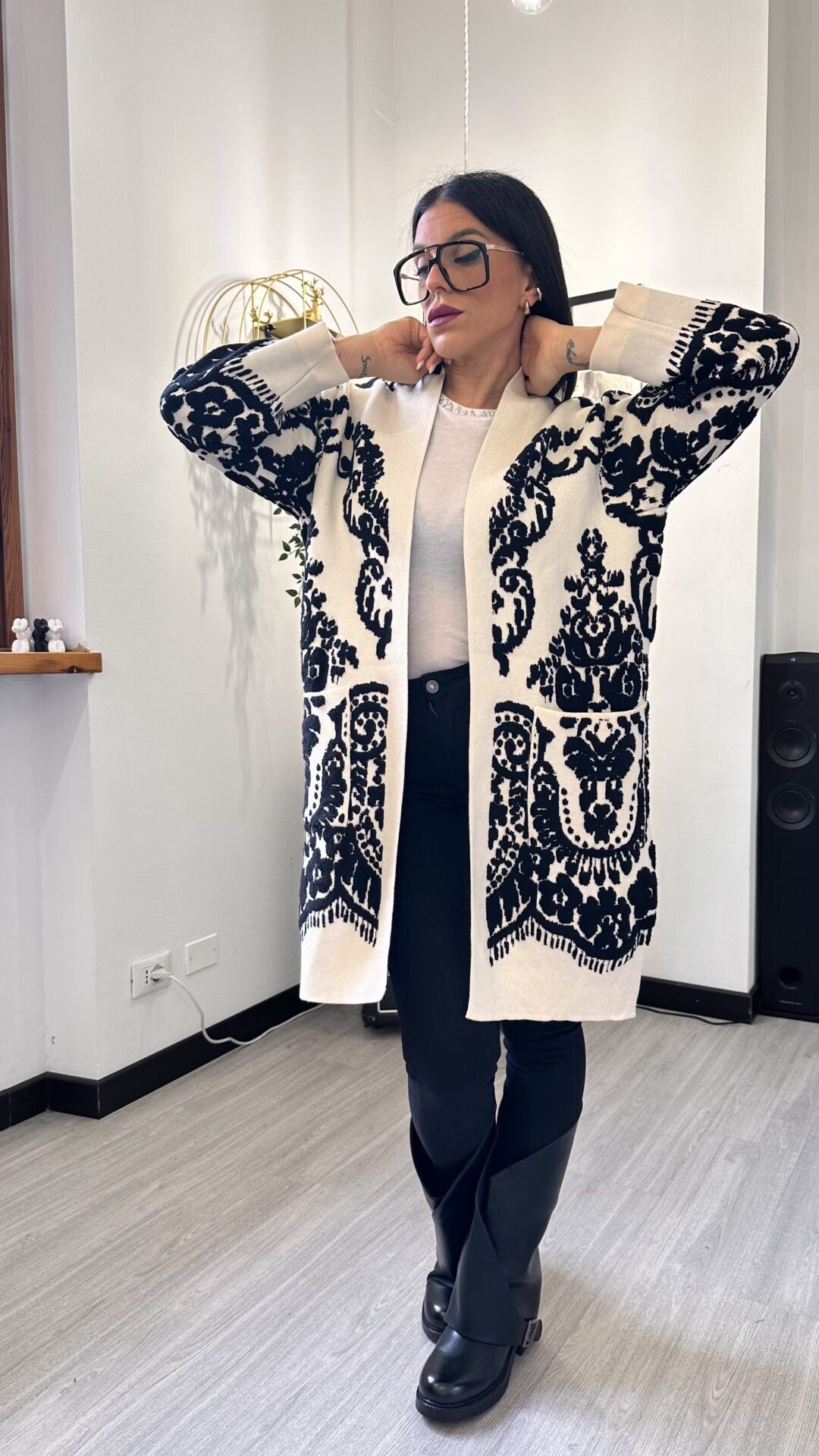 CARDIGAN CON RICAMI BIANCO