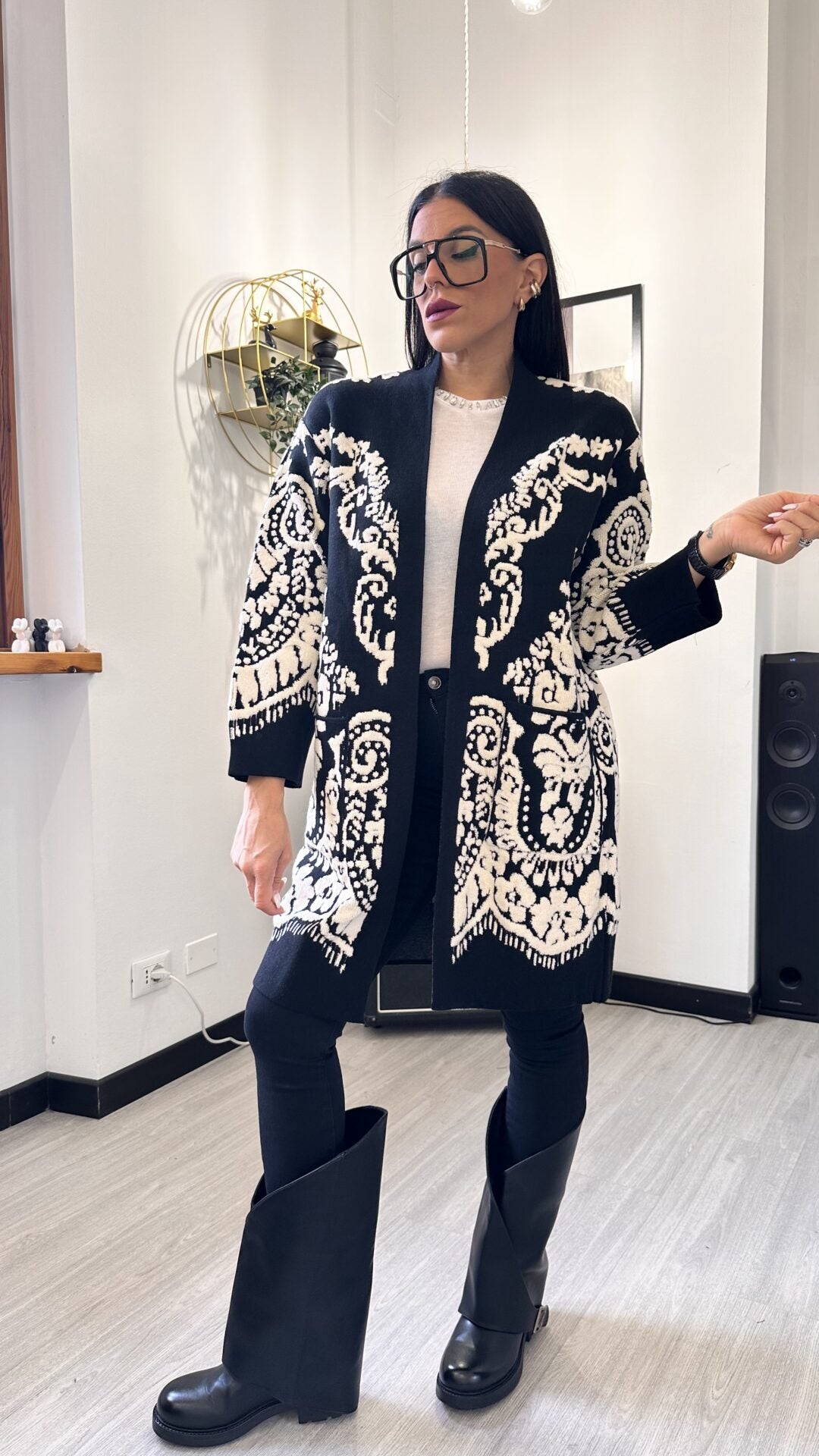 CARDIGAN CON RICAMI NERO