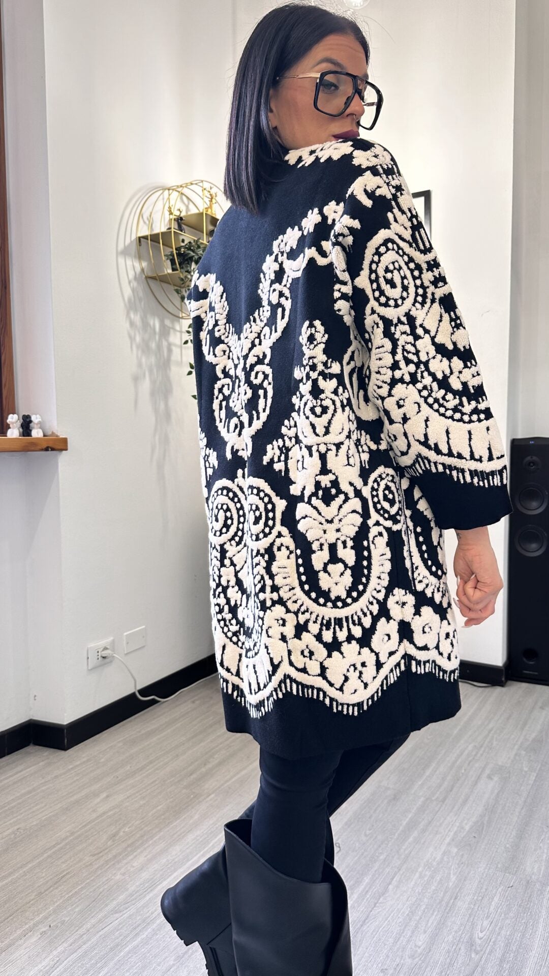 CARDIGAN CON RICAMI NERO