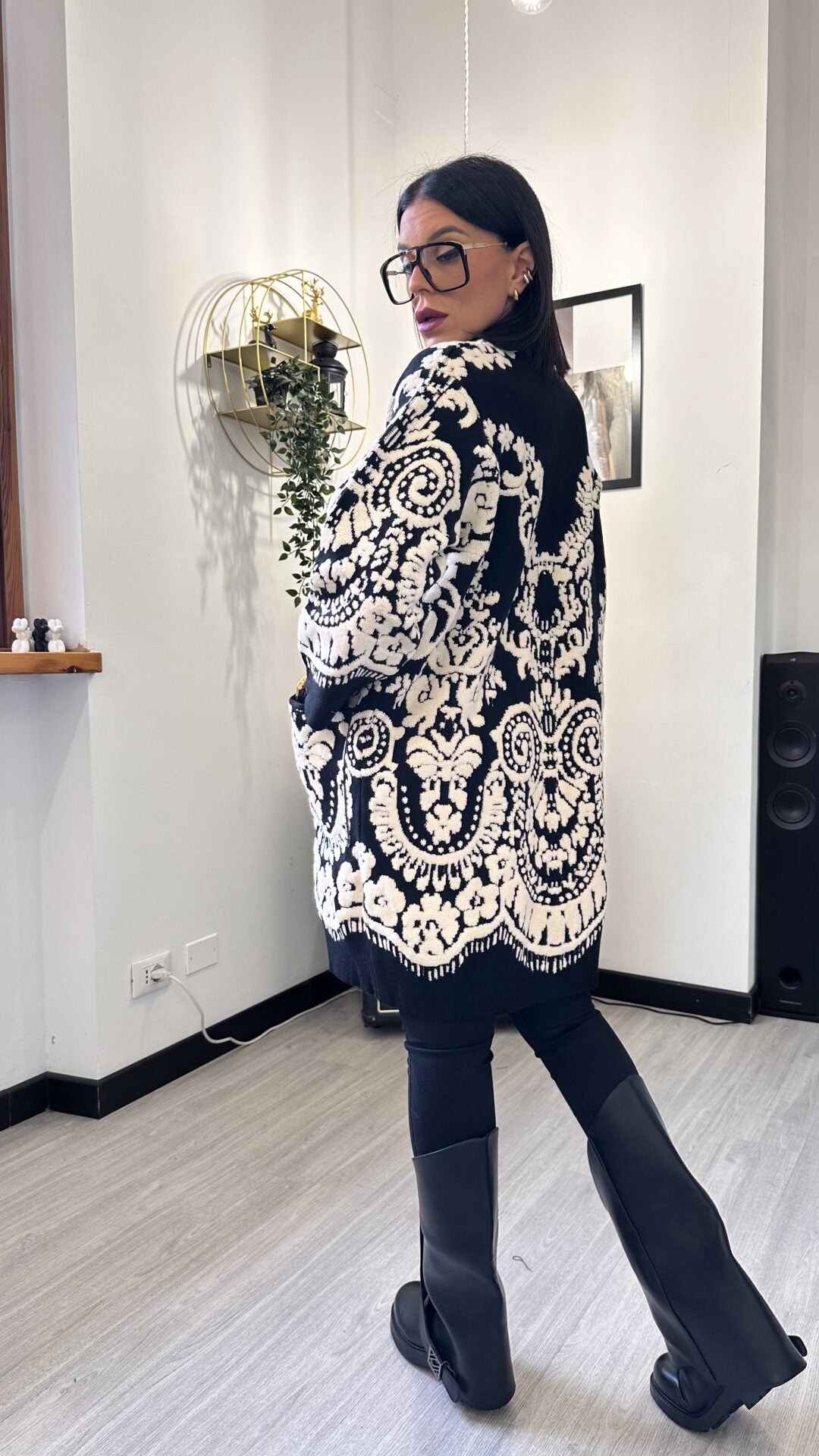 CARDIGAN CON RICAMI NERO