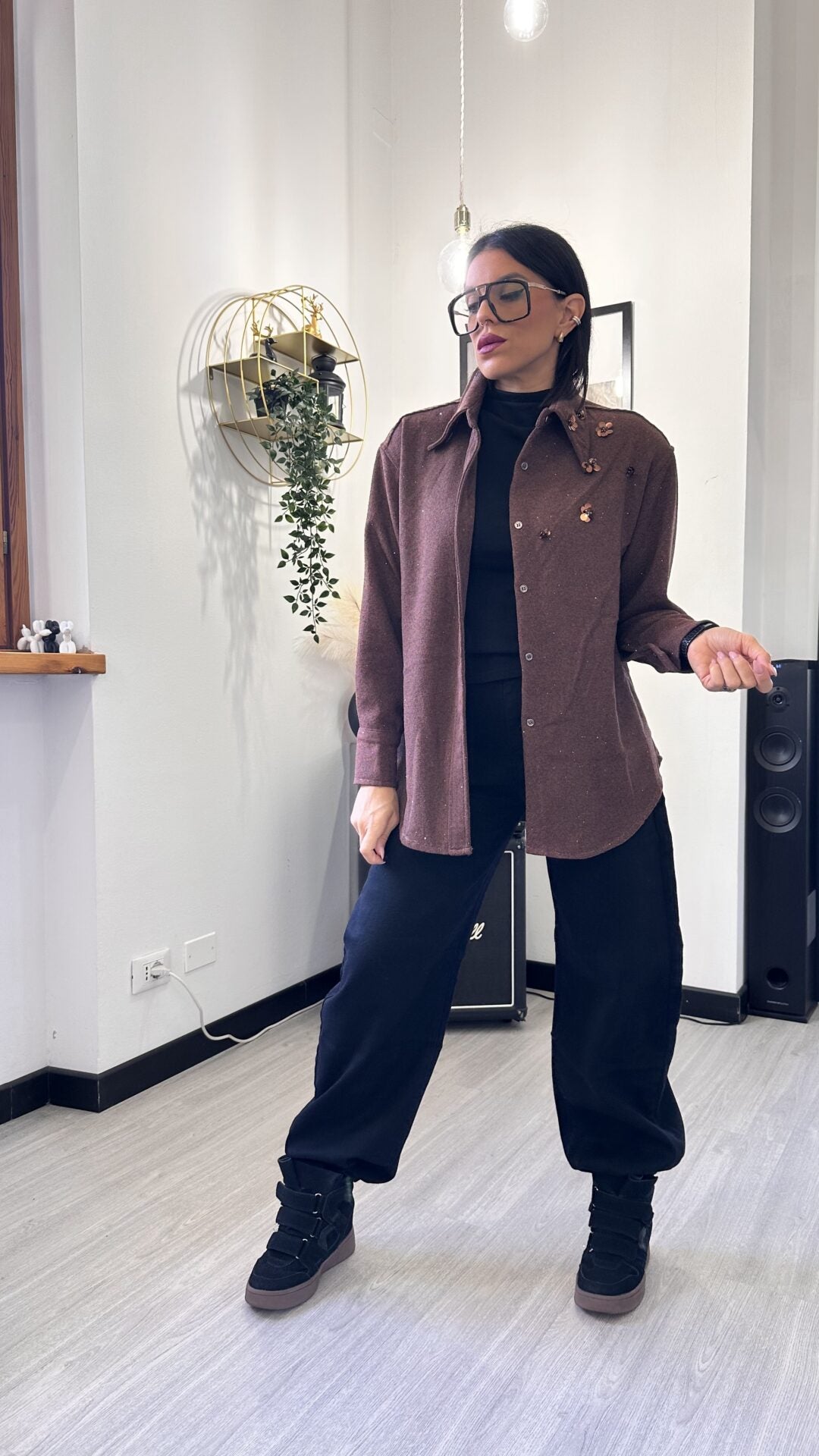 CAMICIA CON FIORELLINI MARRONE
