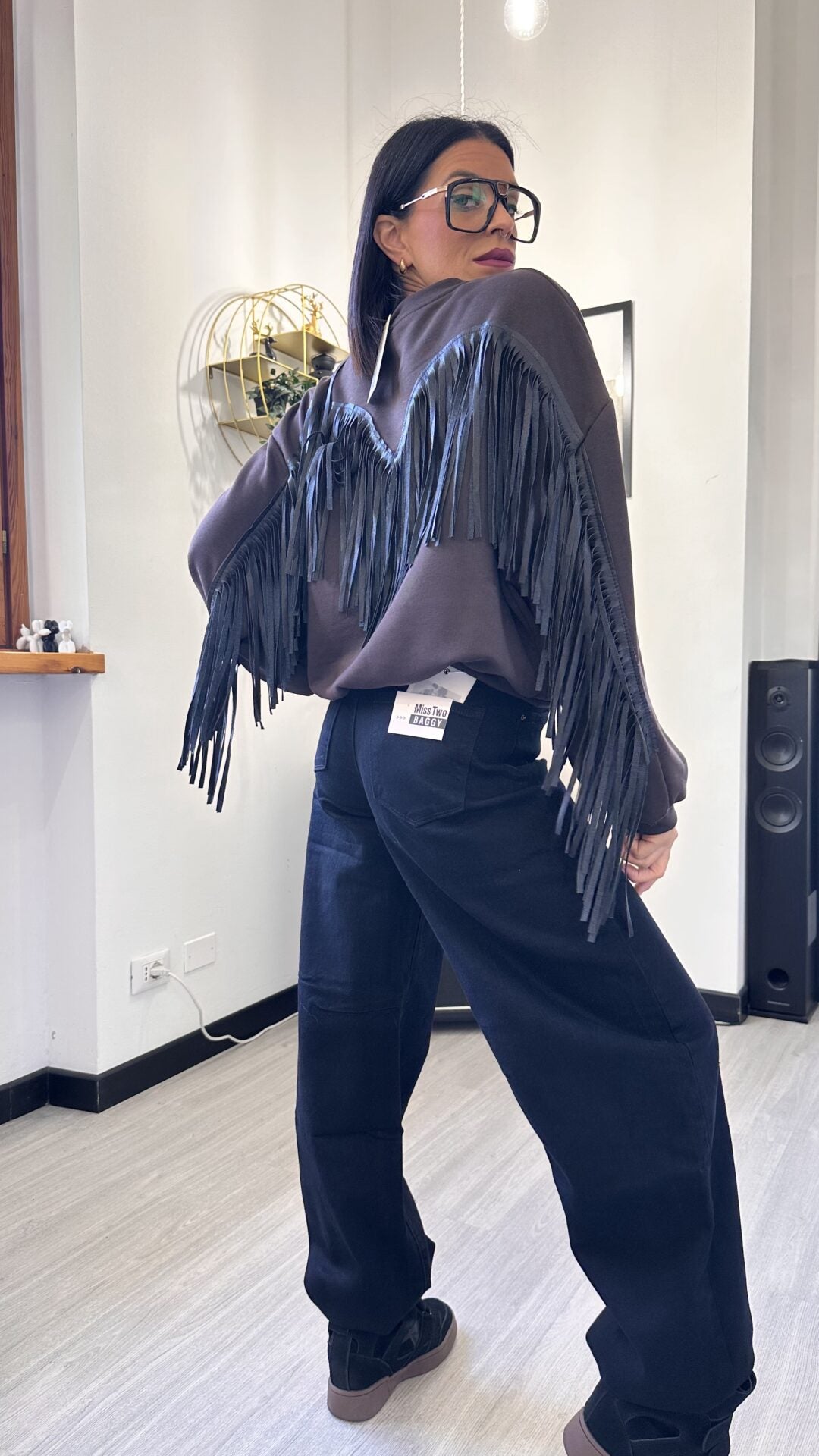 FELPA CON FRANGE IN ECOPELLE MARRONE