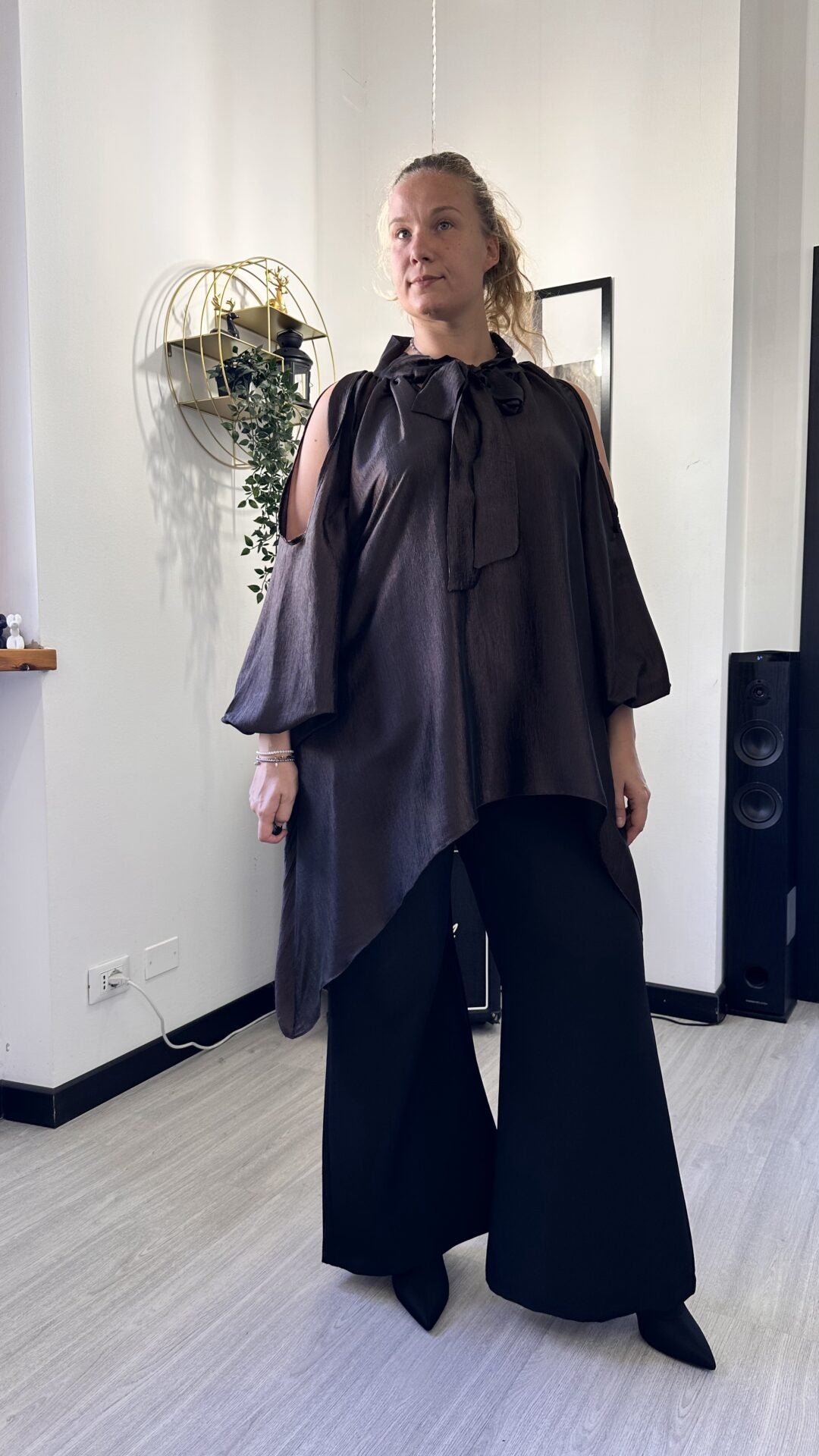 CAMICIONA CON FIOCCO SATIN MARRONE
