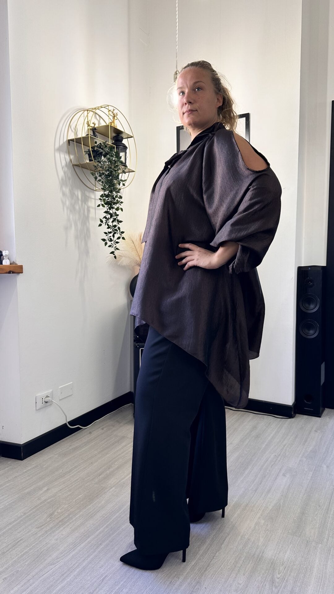 CAMICIONA CON FIOCCO SATIN MARRONE