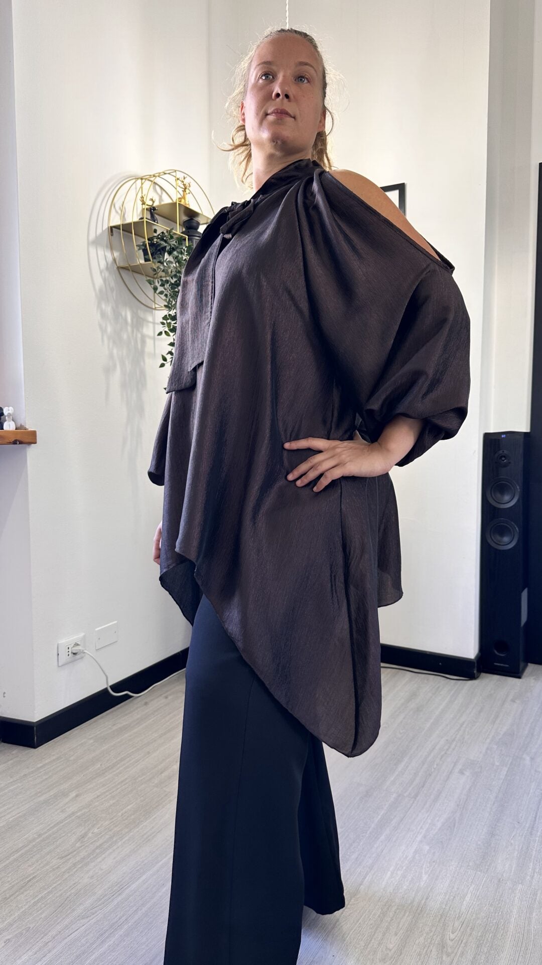 CAMICIONA CON FIOCCO SATIN MARRONE