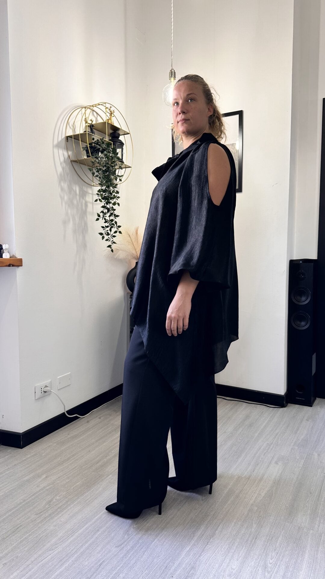 CAMICIONA CON FIOCCO SATIN NERA