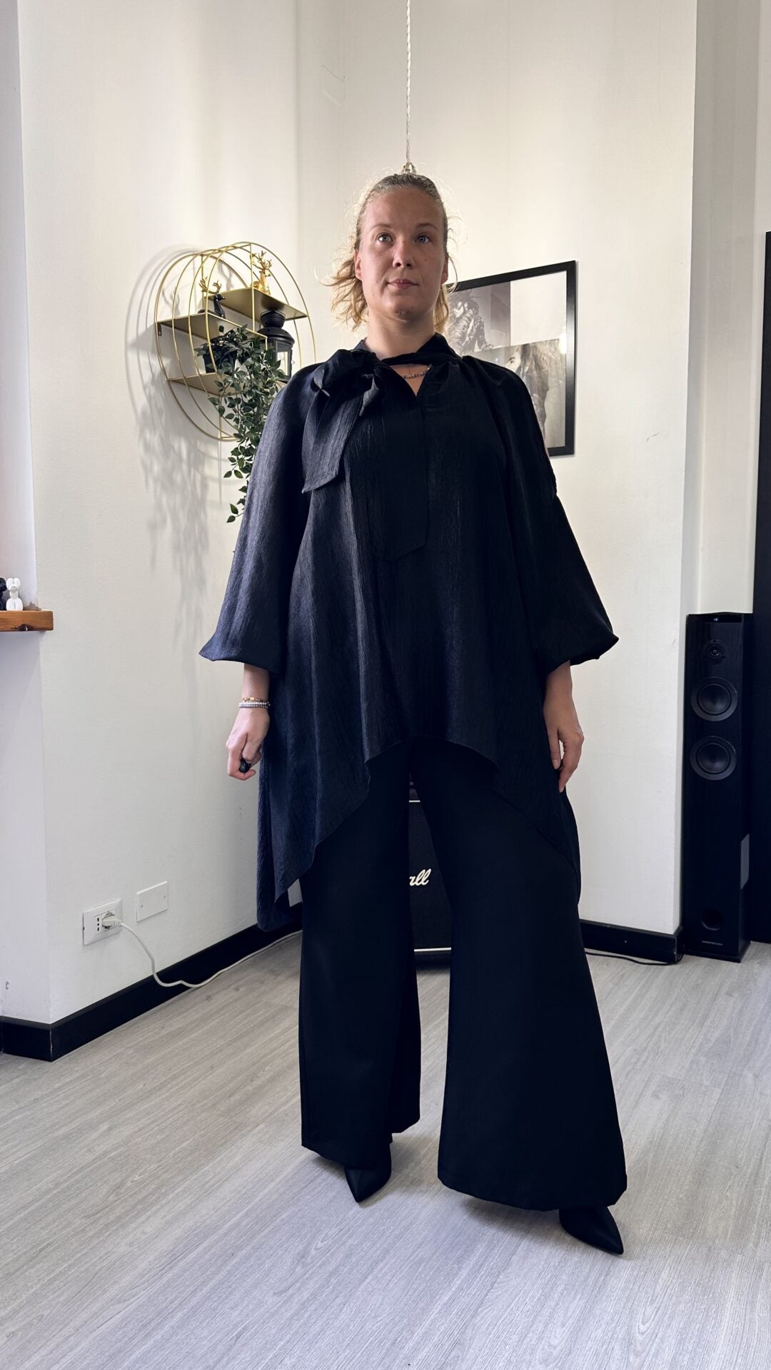 CAMICIONA CON FIOCCO SATIN NERA