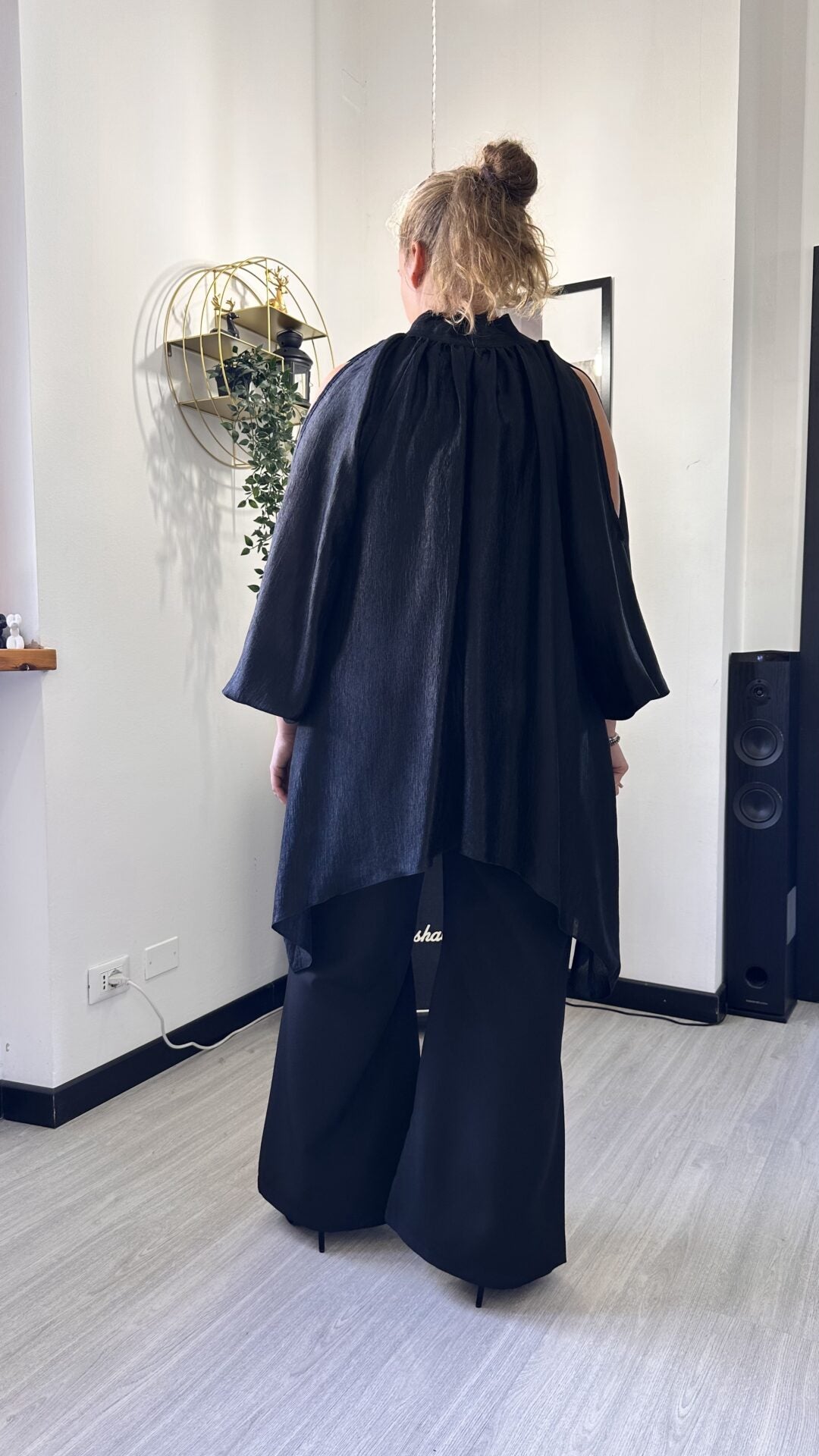 CAMICIONA CON FIOCCO SATIN NERA