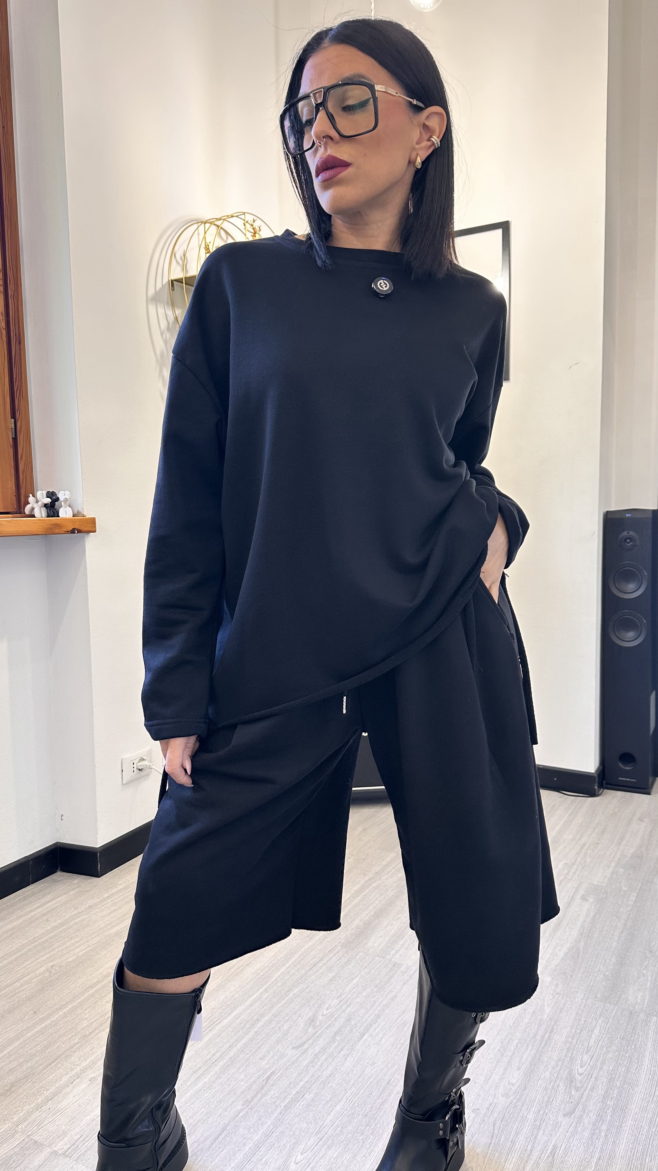 OUTFIT STREET PANTERONA TOTAL BLACK