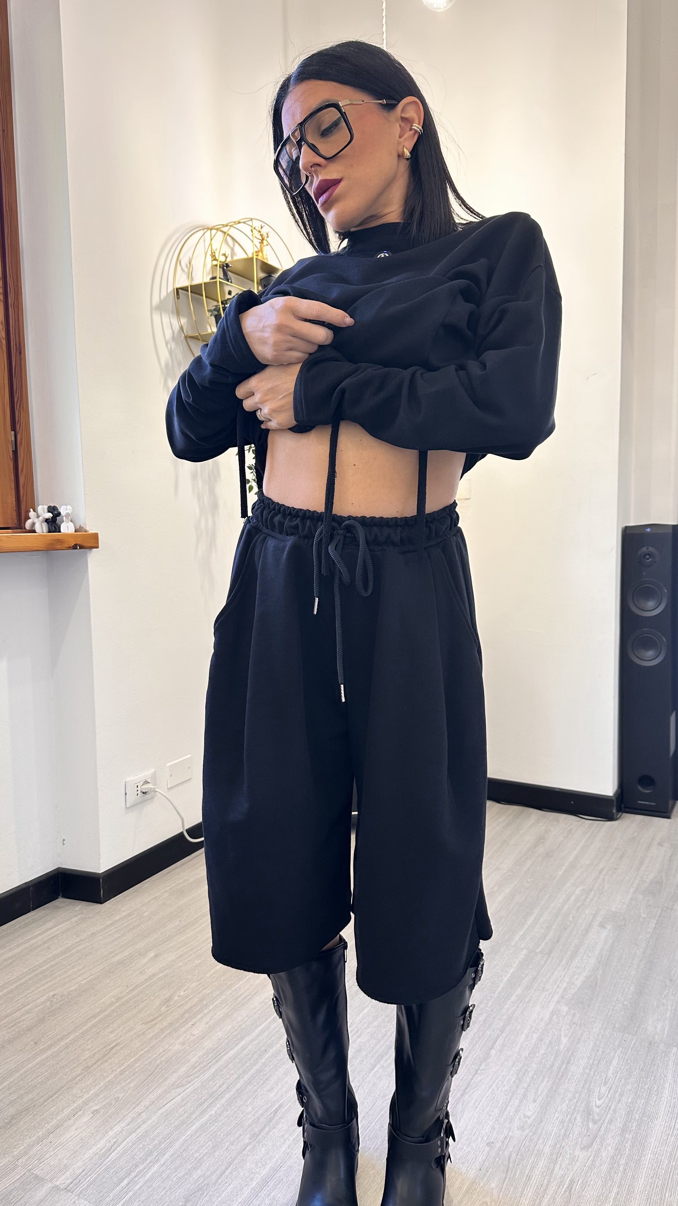 OUTFIT STREET PANTERONA TOTAL BLACK