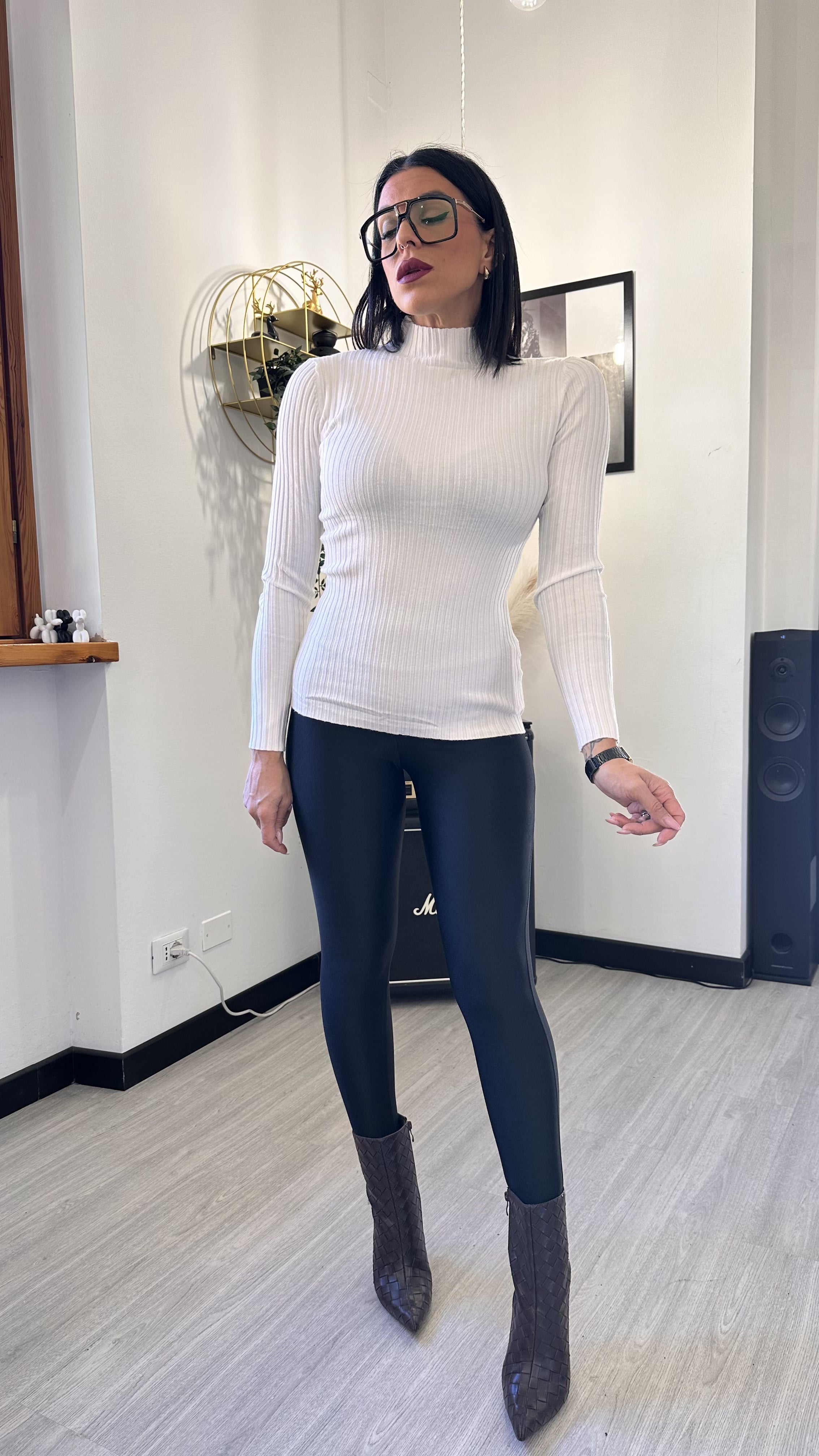 OUTFIT SIGNORA SÌ, MA CON CARATTERE