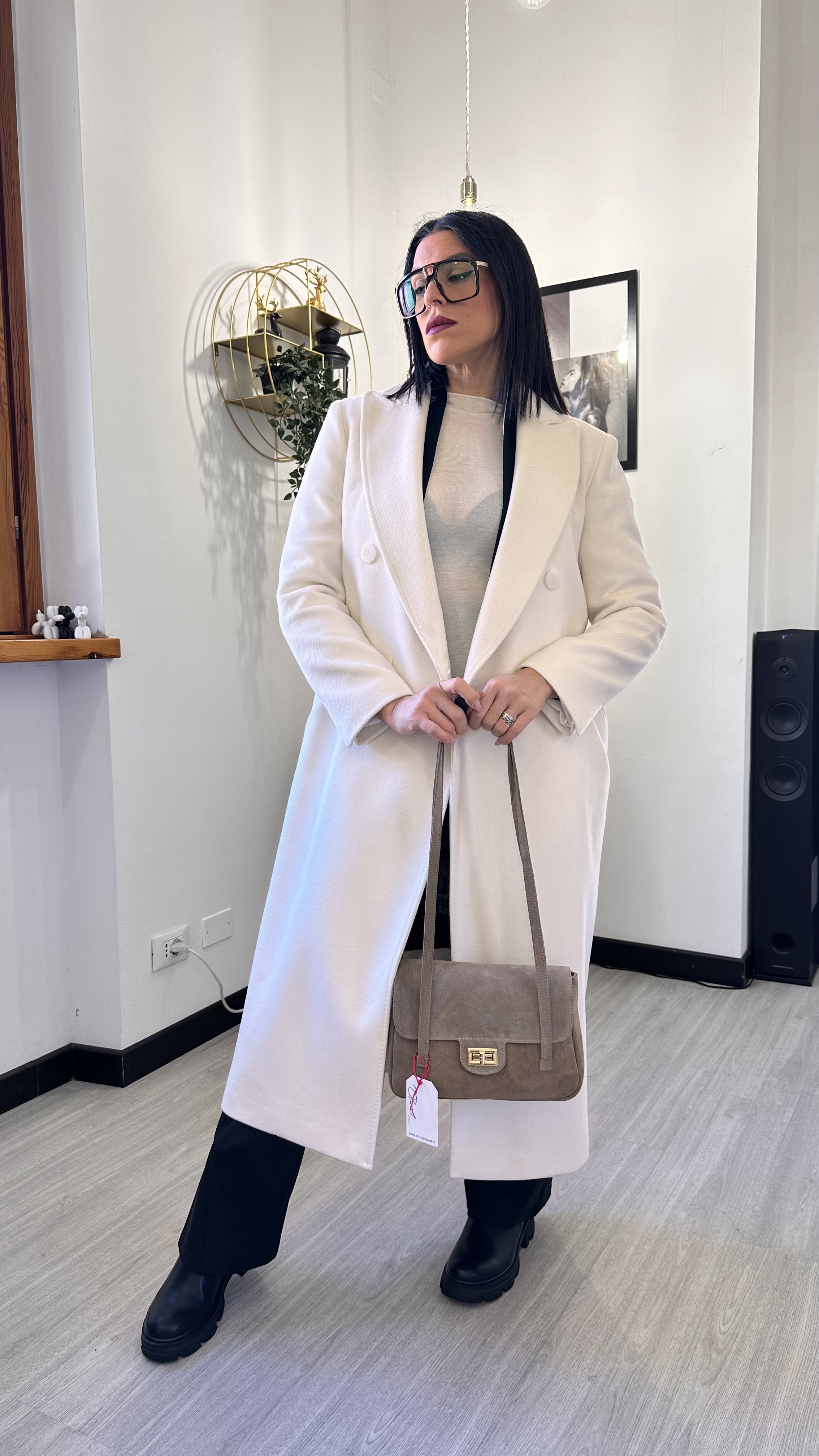 OUTFIT DOPPIO STILE BIANCO E NERO