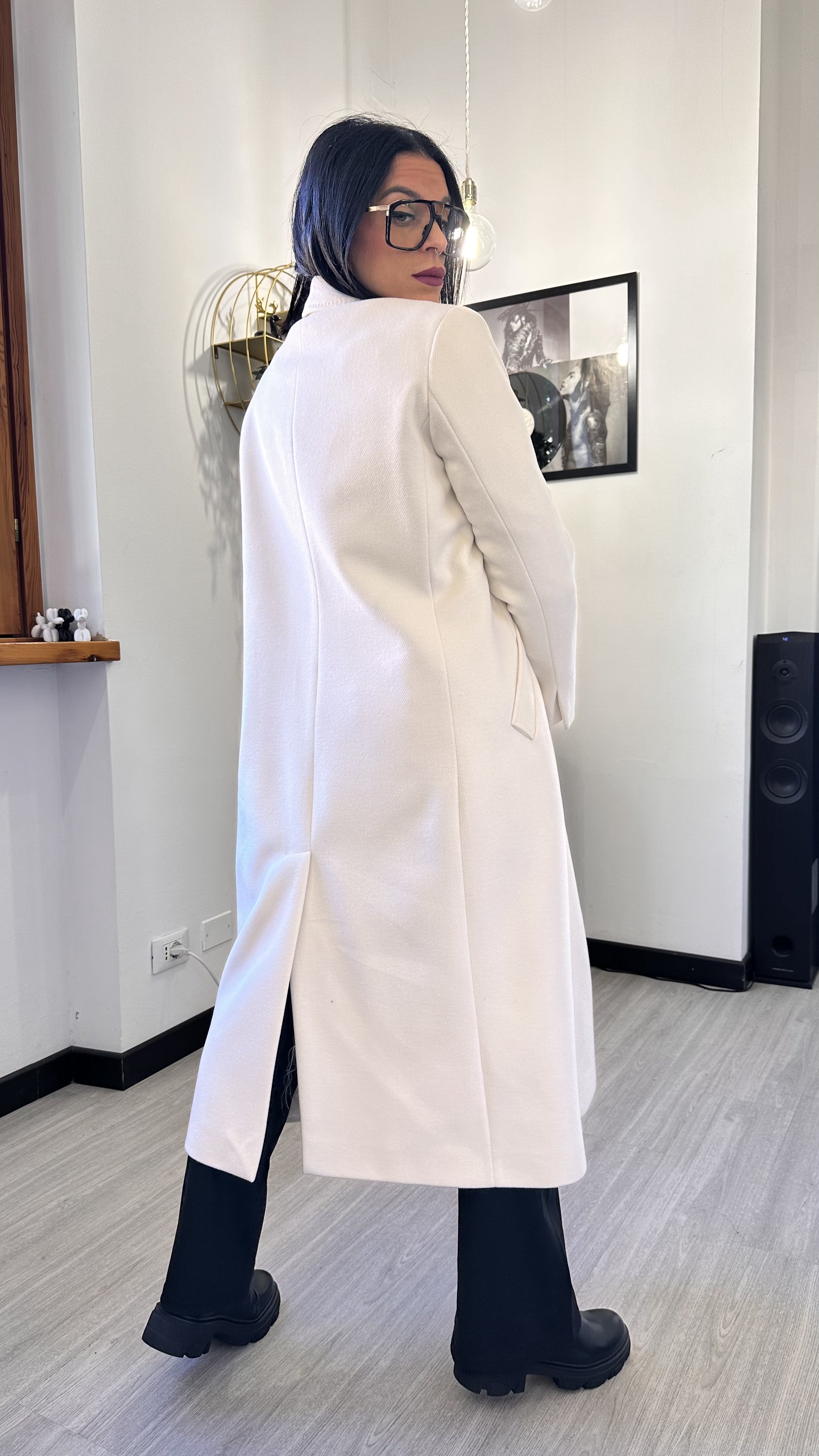 OUTFIT DOPPIO STILE BIANCO E NERO