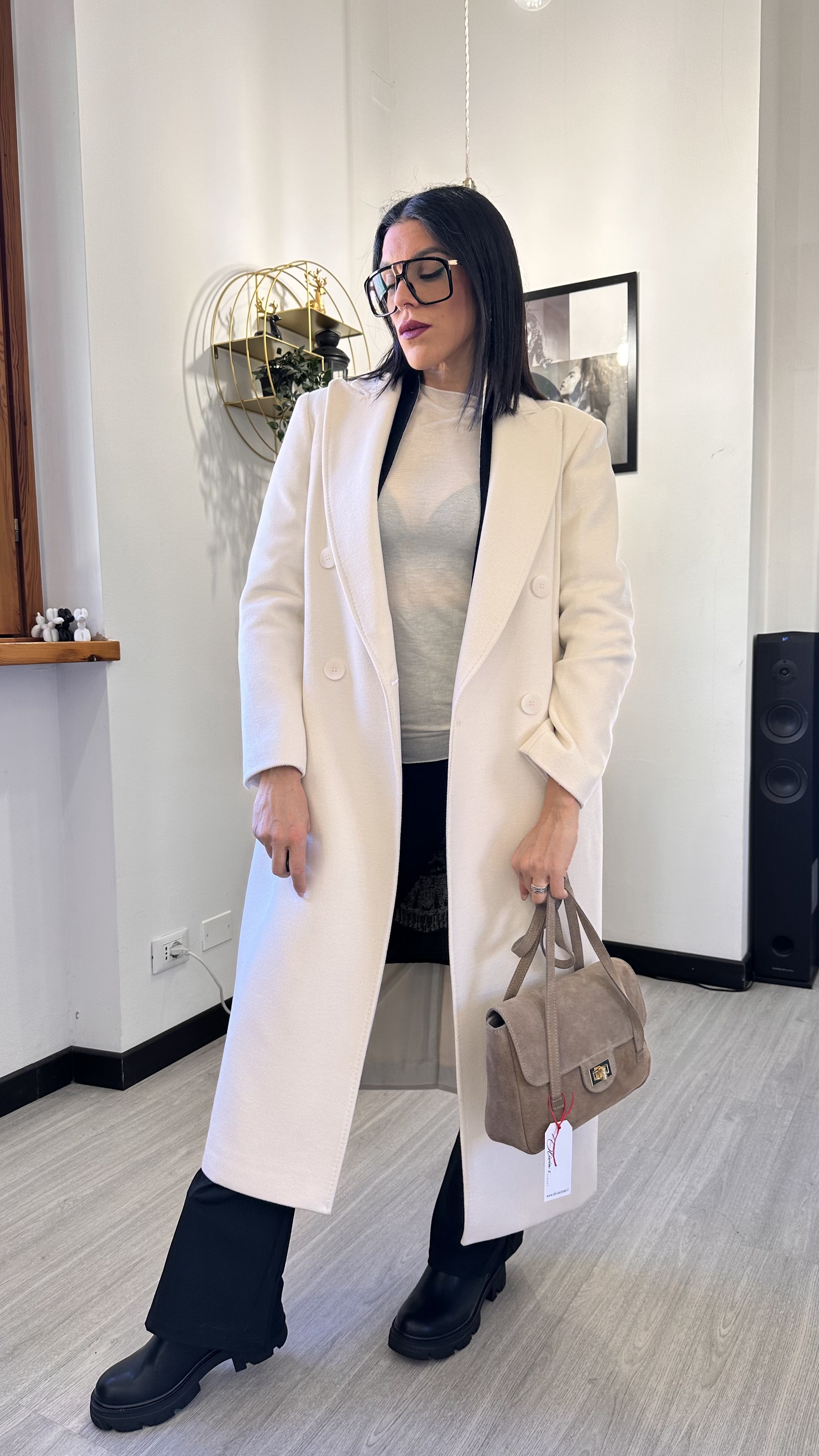 OUTFIT DOPPIO STILE BIANCO E NERO