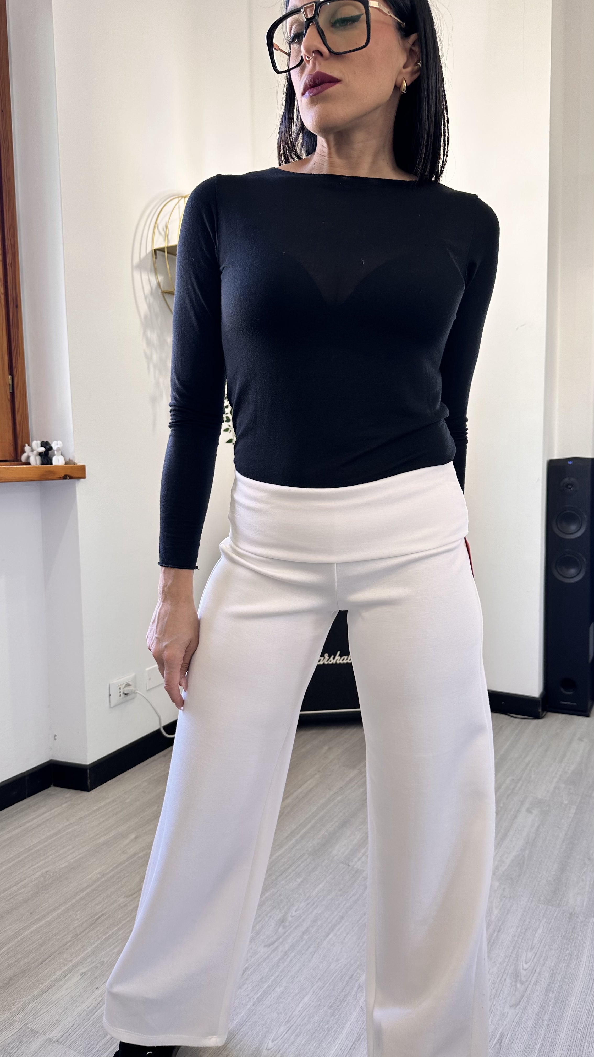 PANTALONE A PALAZZO CON RISVOLTO BIANCO