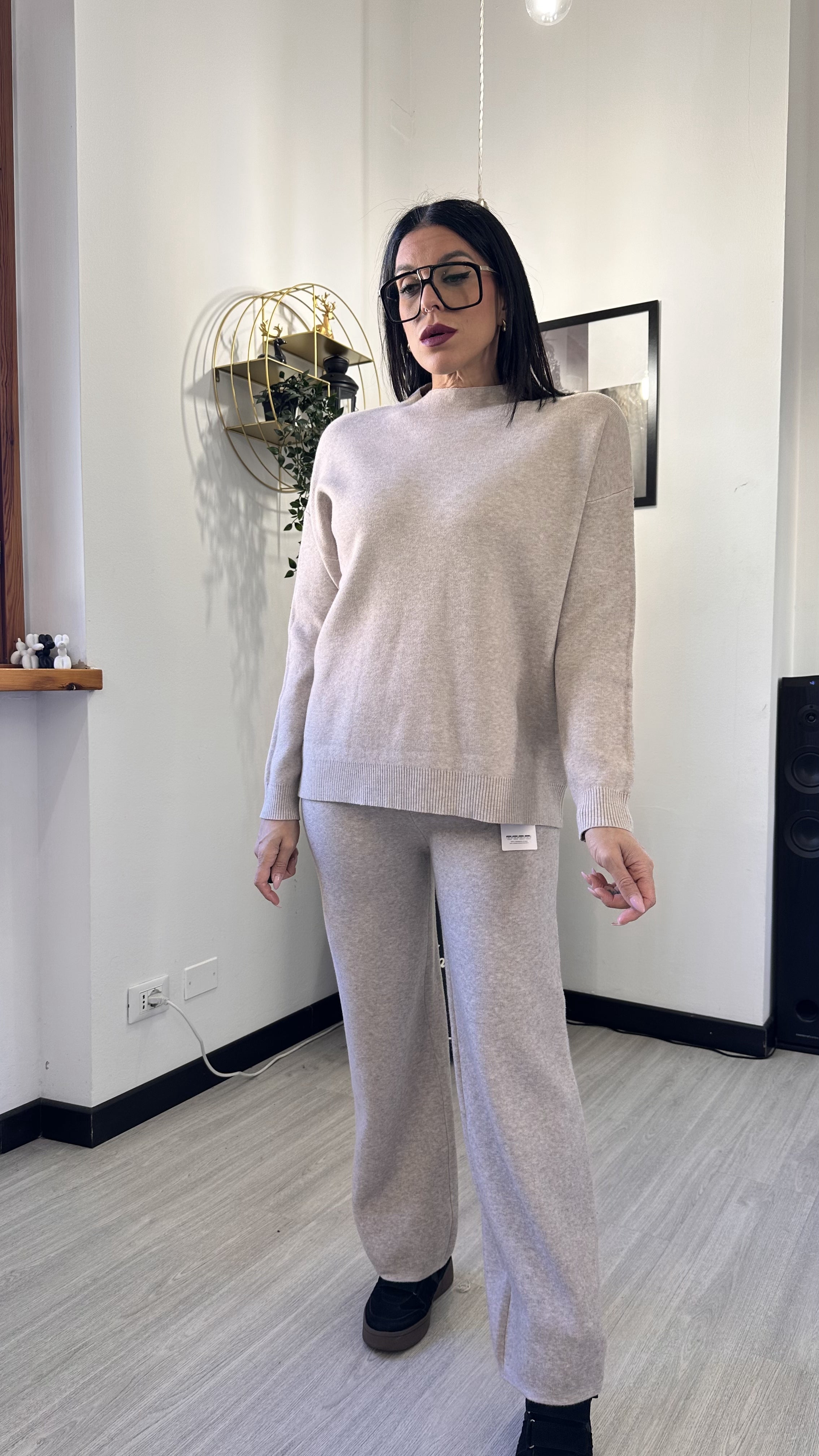 TUTA IN MAGLINA BEIGE
