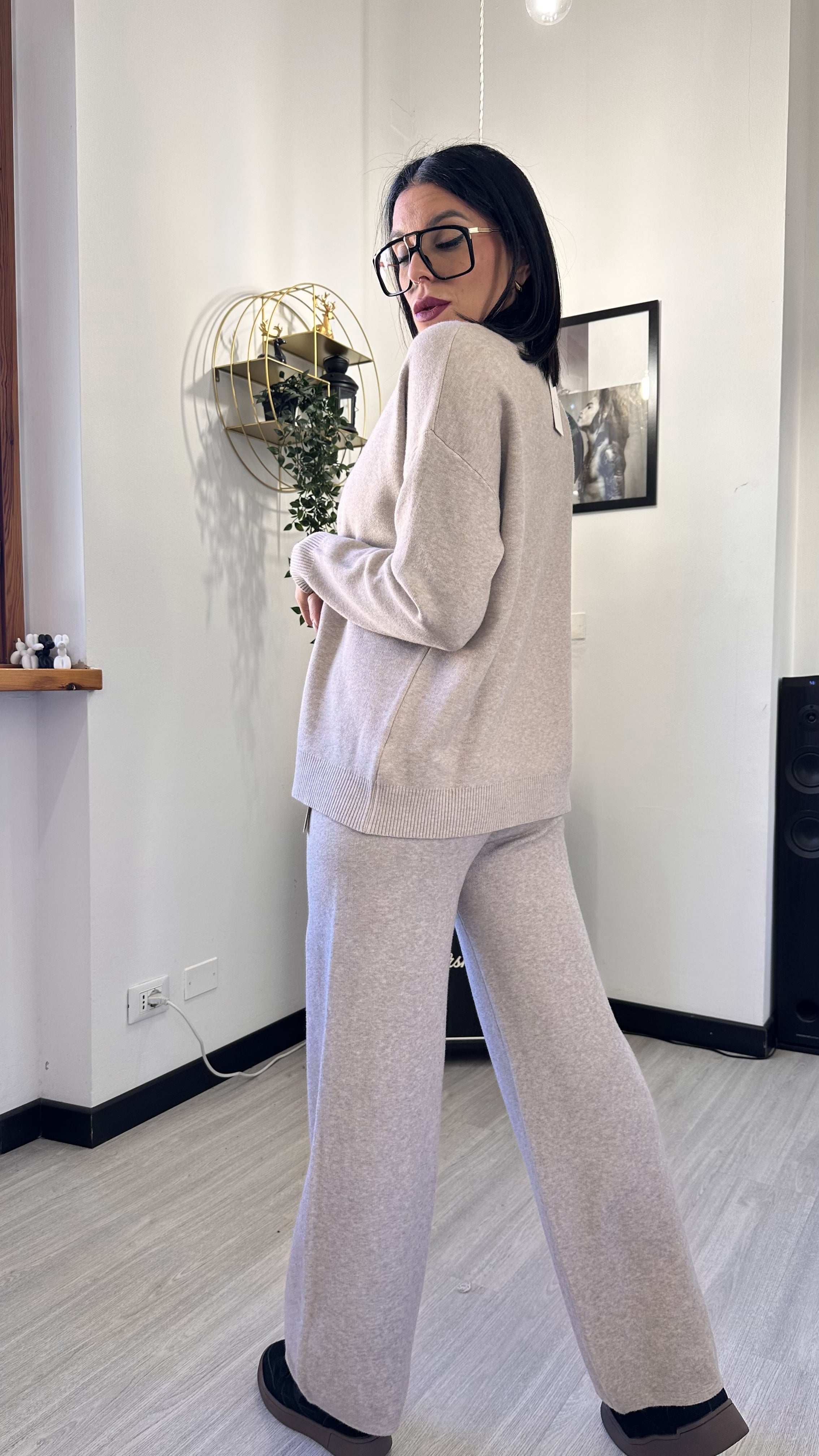 TUTA IN MAGLINA BEIGE
