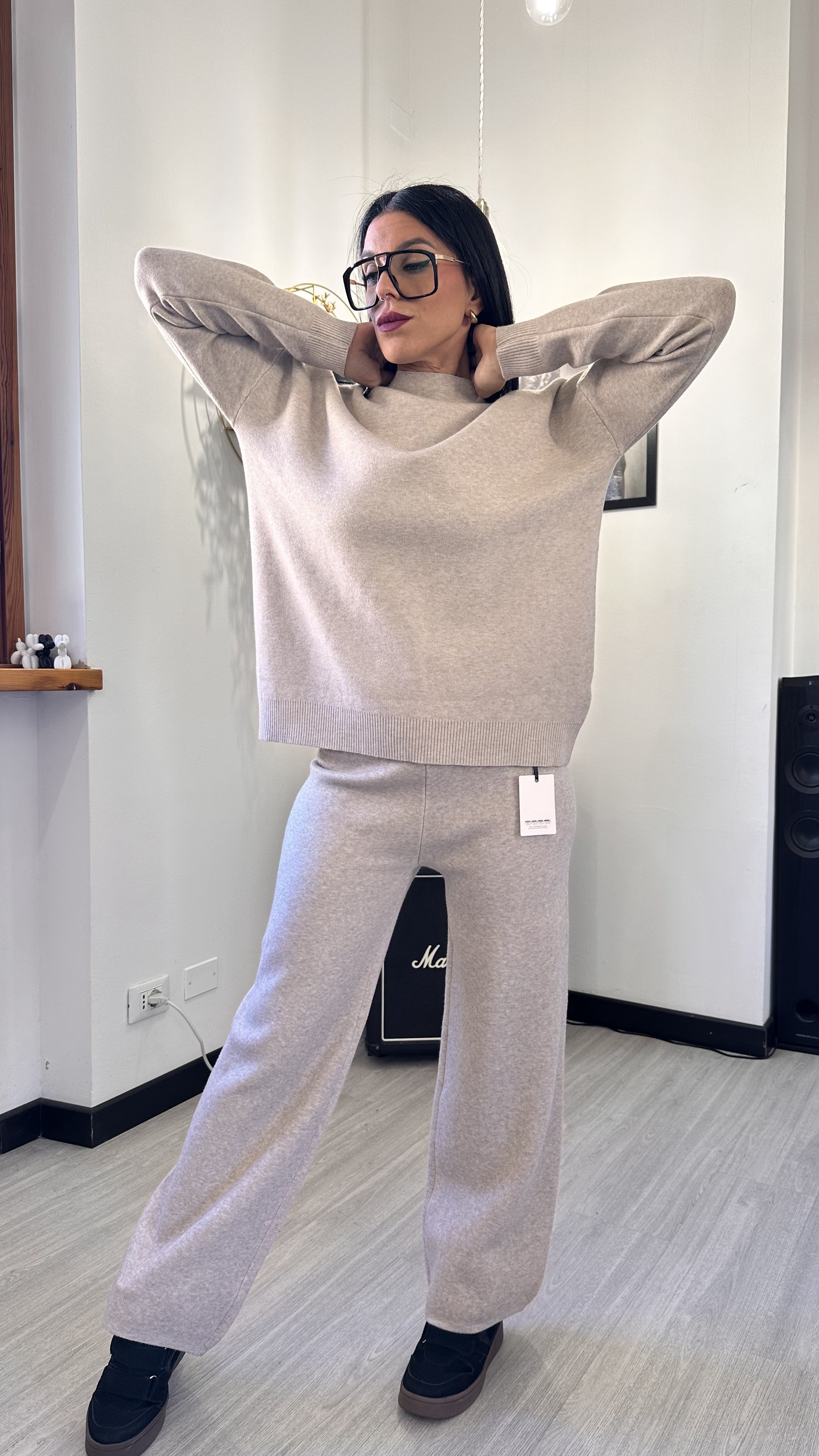 TUTA IN MAGLINA BEIGE