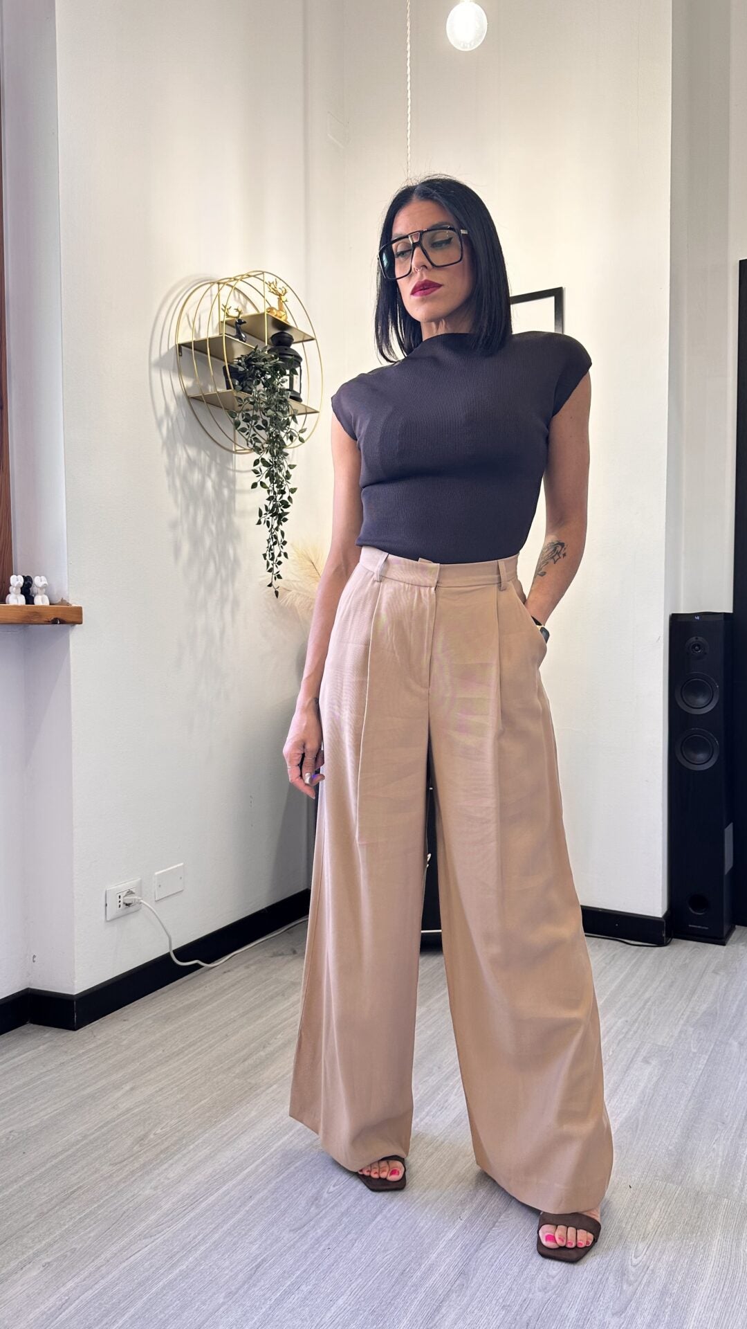 PANTALONE A PALAZZO CON PINCES (M)