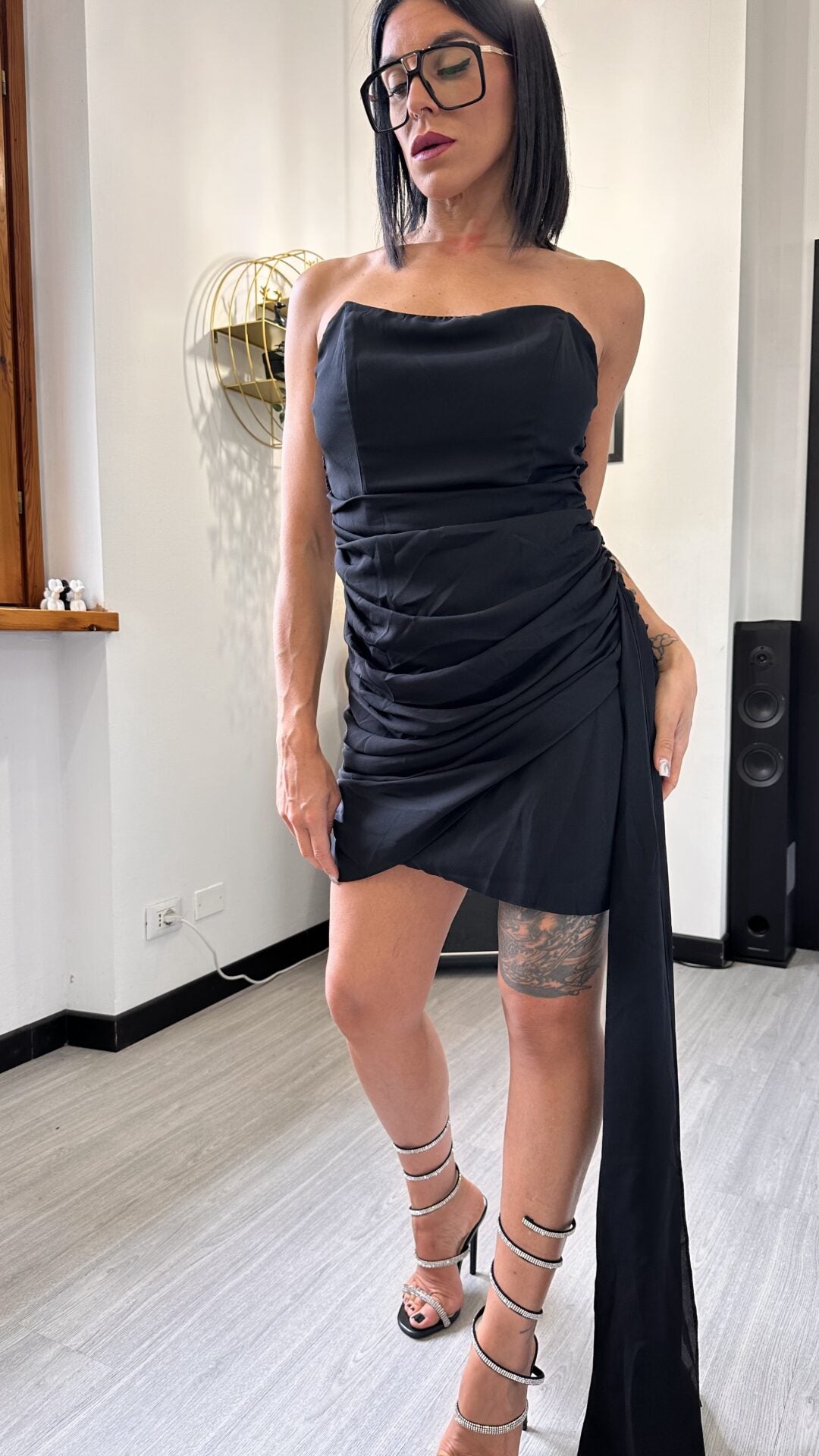 ABITO A FASCIA CON ARRICCIO