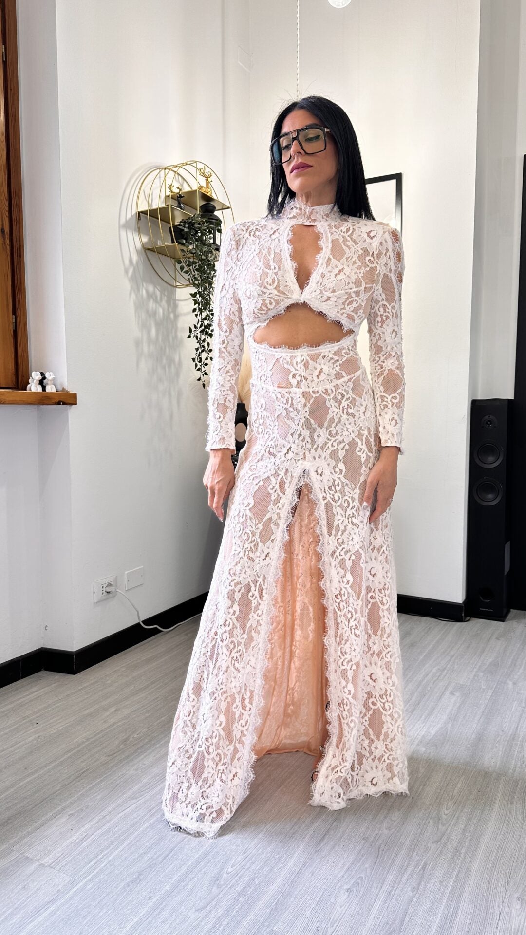 ABITO SILHOUETTE IN PIZZO BIANCO