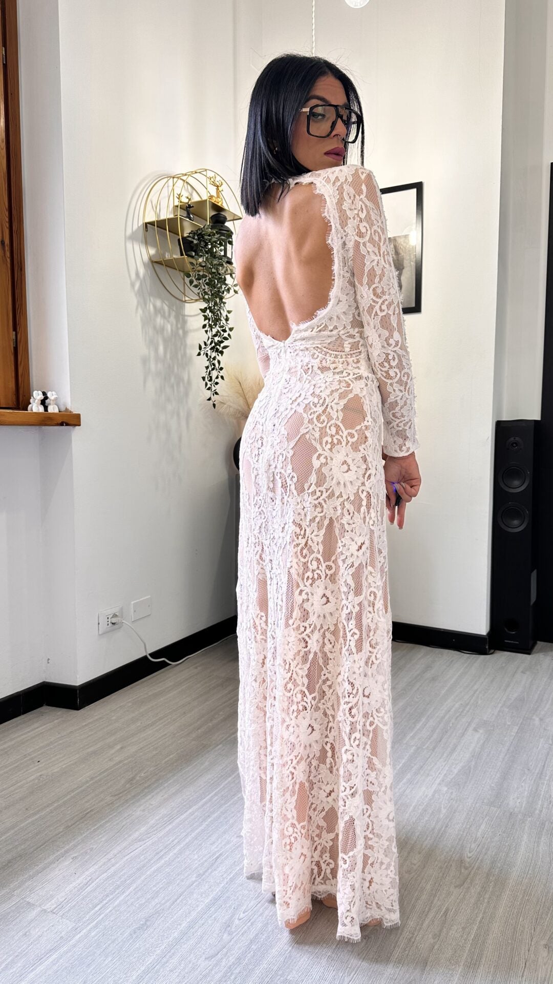 ABITO SILHOUETTE IN PIZZO BIANCO