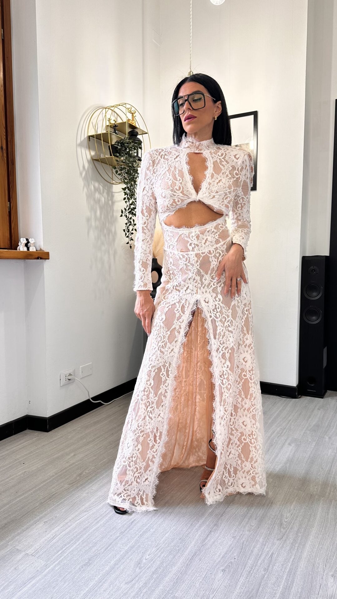 ABITO SILHOUETTE IN PIZZO BIANCO