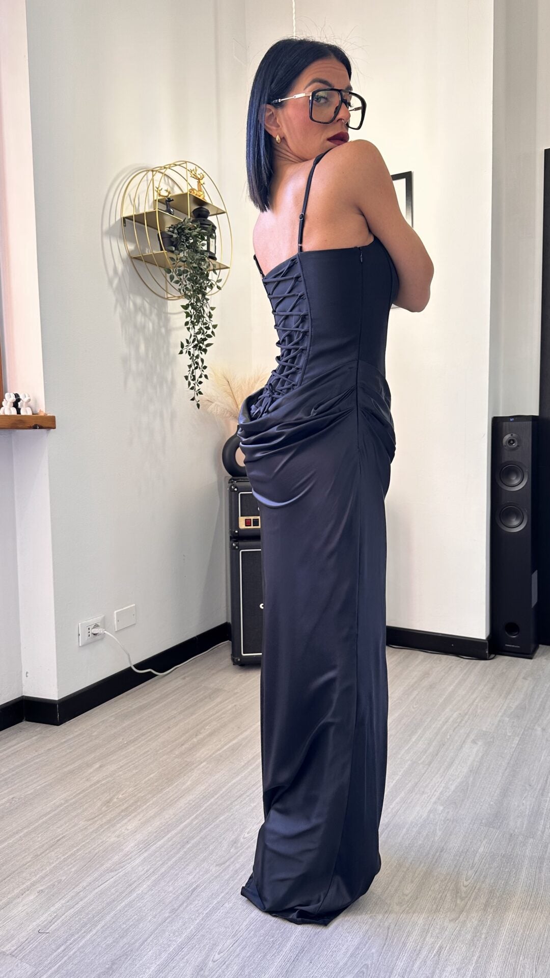 ABITO GONNA IN RASO NERO (M)