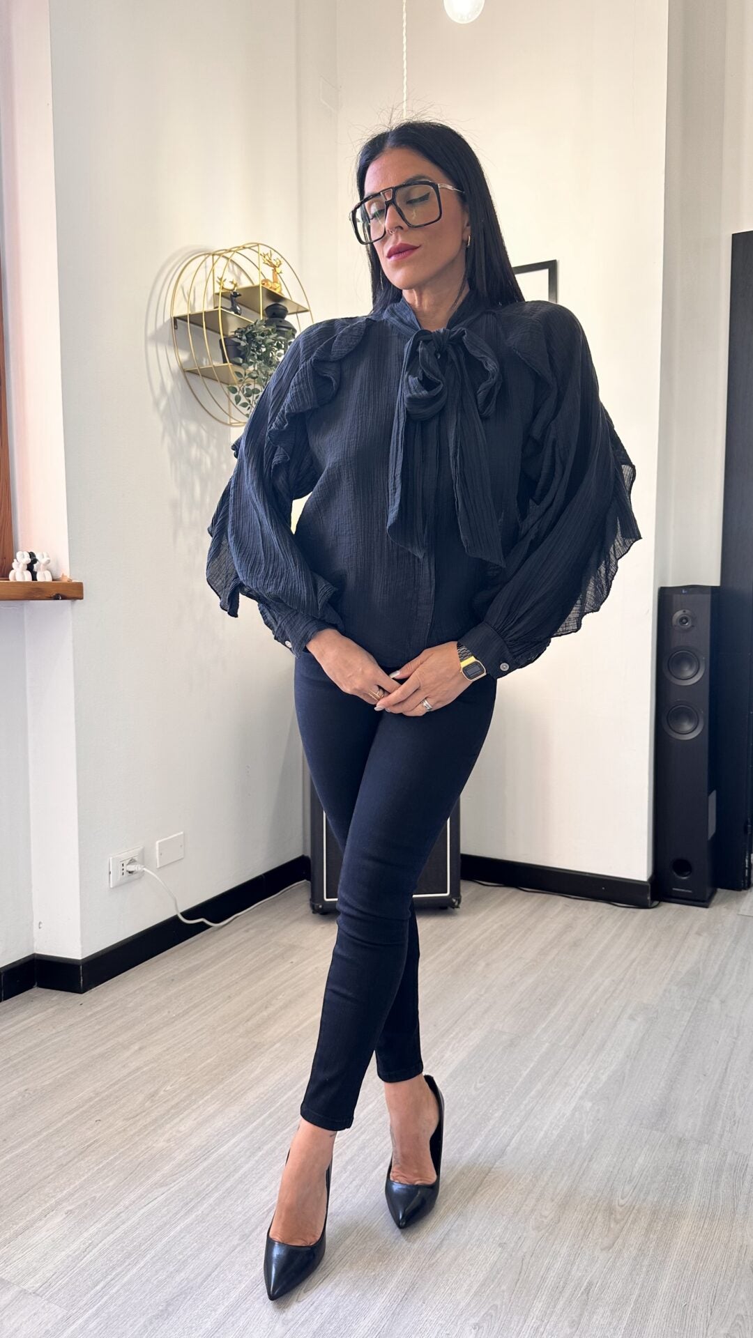 CAMICIA VOLANT E FIOCCO NERA