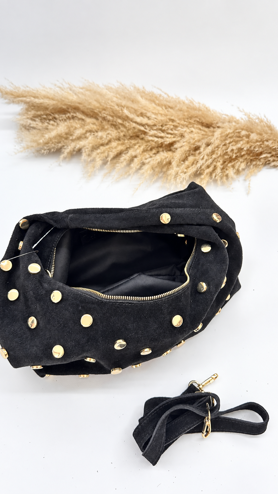 BORSA SCAMOSCIATA CON BORCHIE NERA