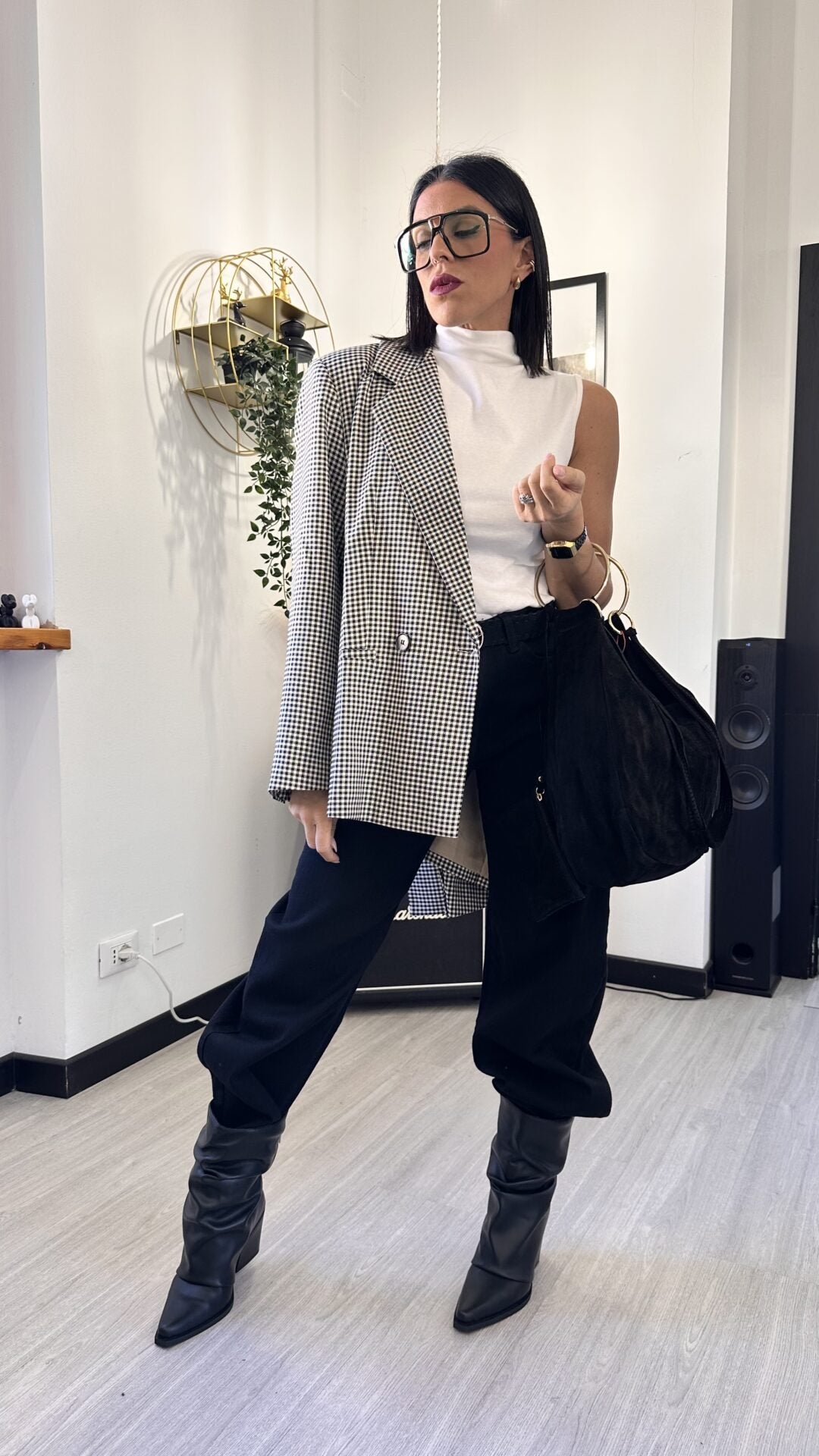 OUTFIT DELLA MADONNA